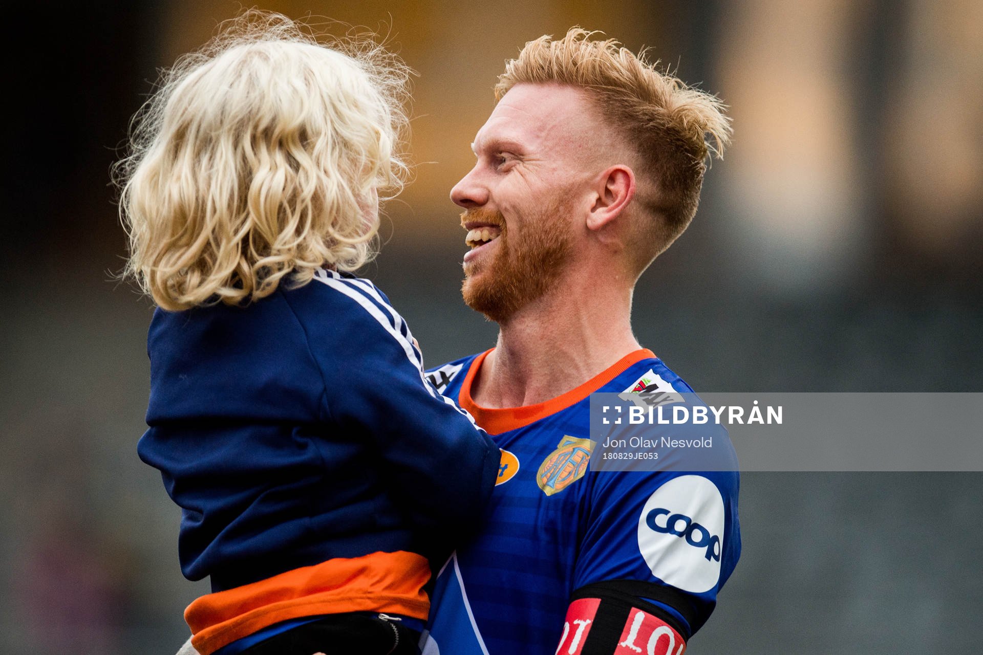 Fredrik Carlsen of Aalesund celebrate with his son