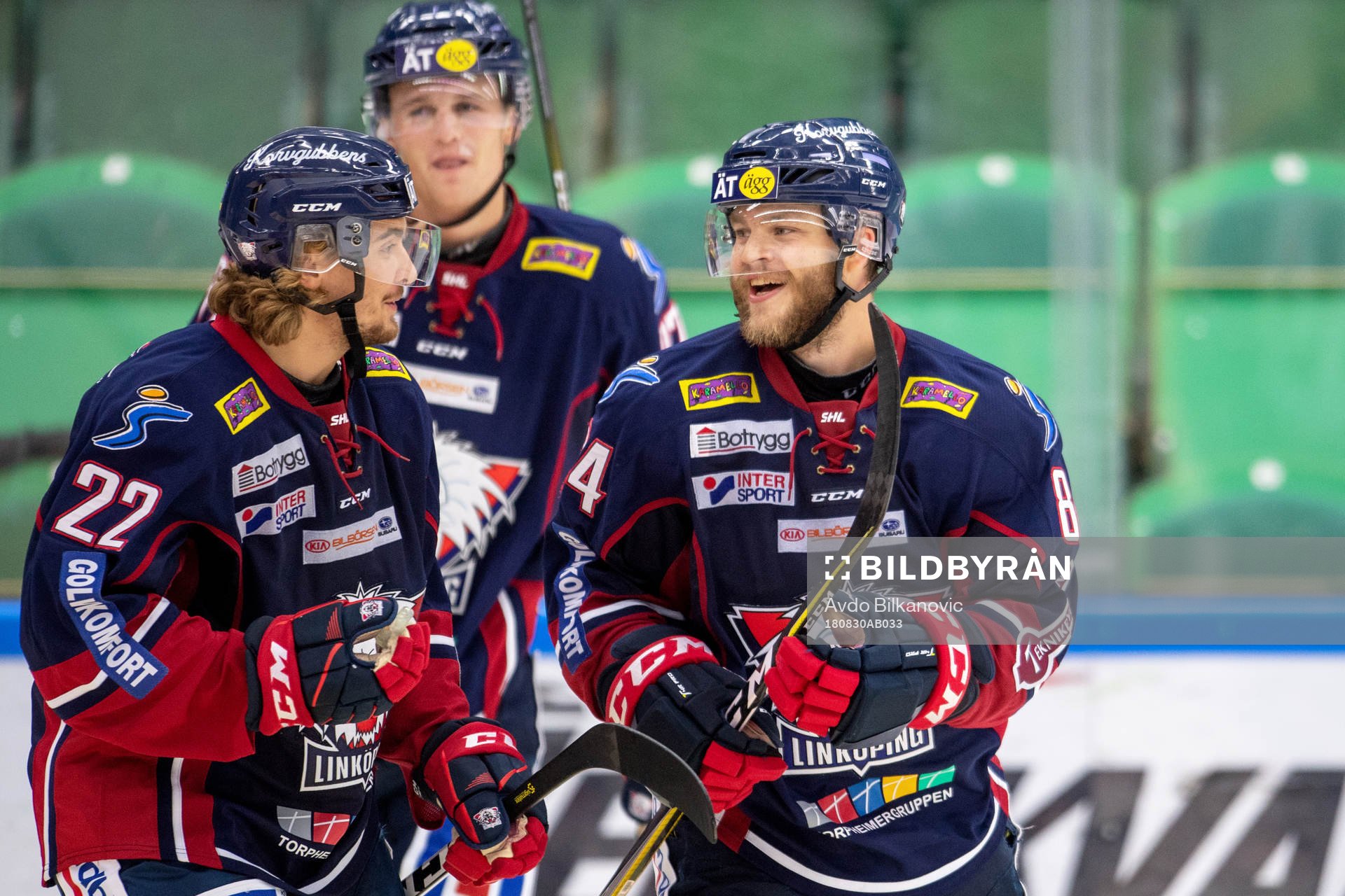 Linköpings Adam Brodecki och Jimmy Andersson jublar