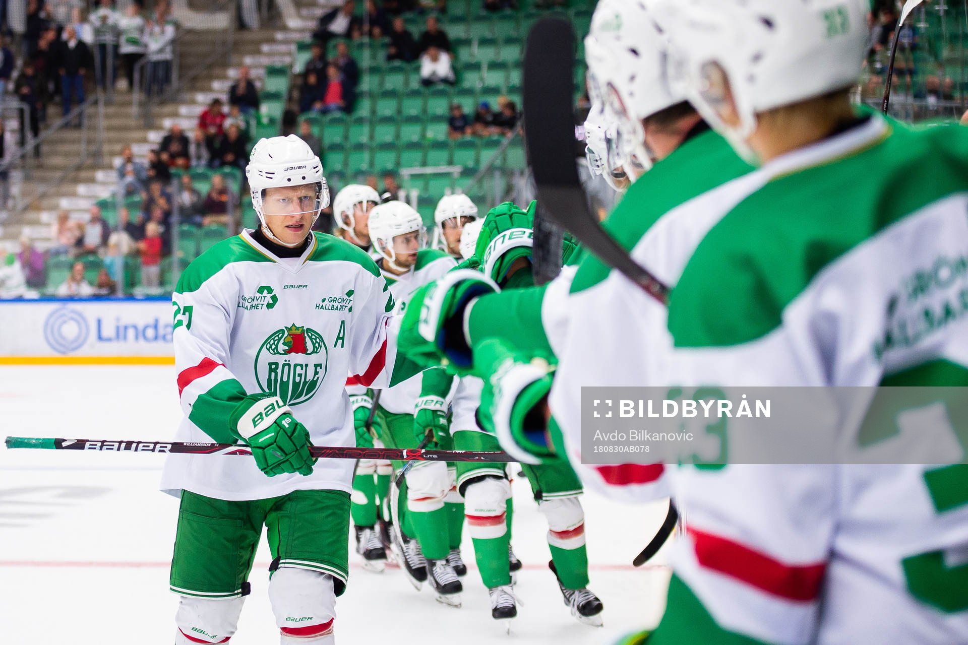 Rögles Jesper Williamsson jublar