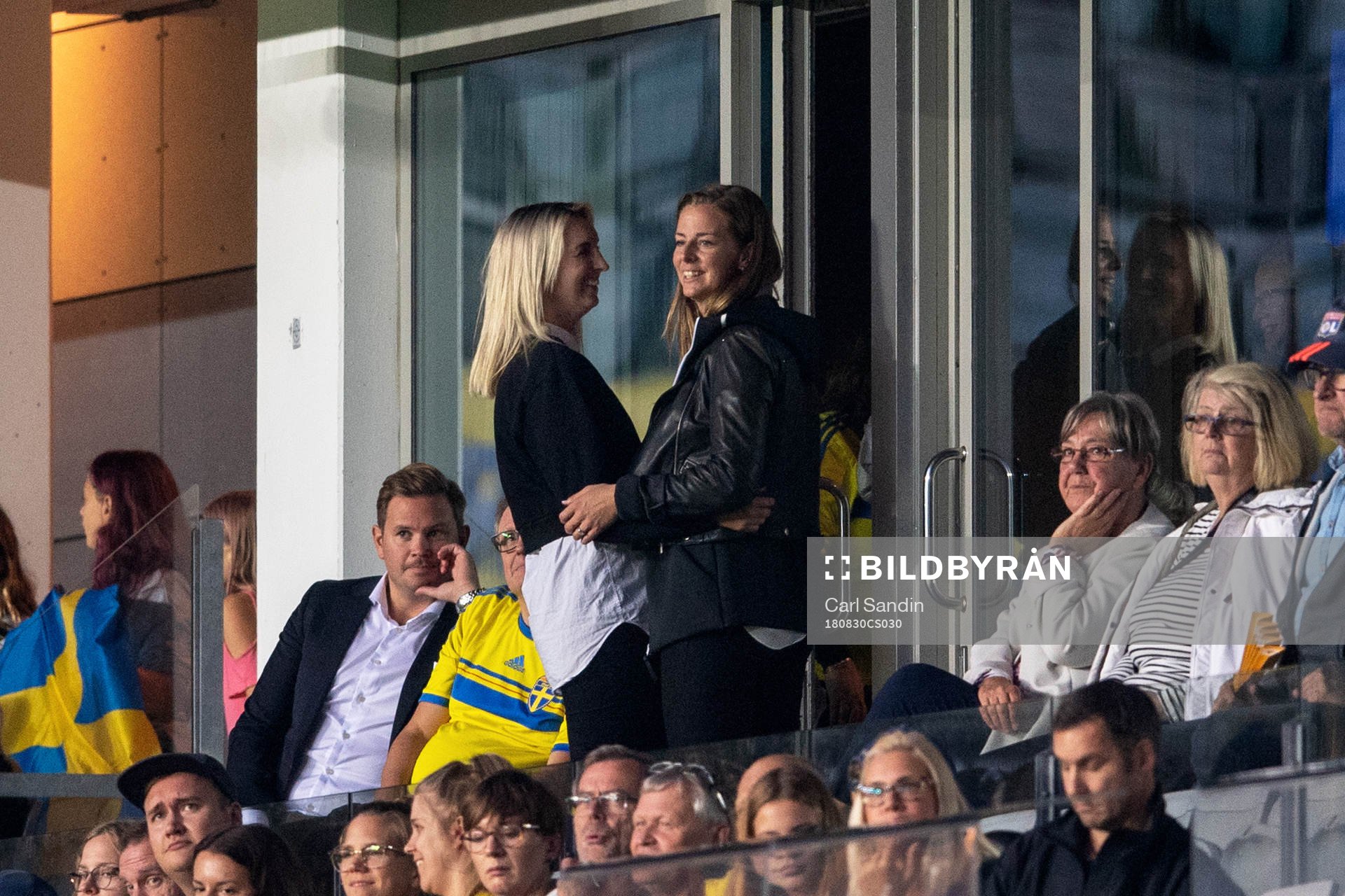 Lotta Schelin på läktaren
