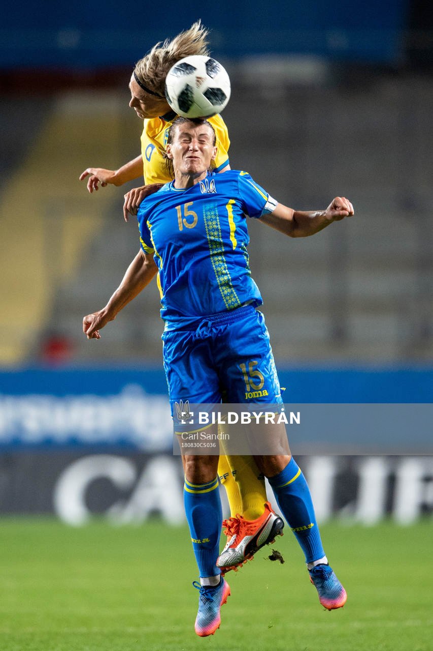 Sveriges Lina Hurtig och Ukrainas Iya Andruschak