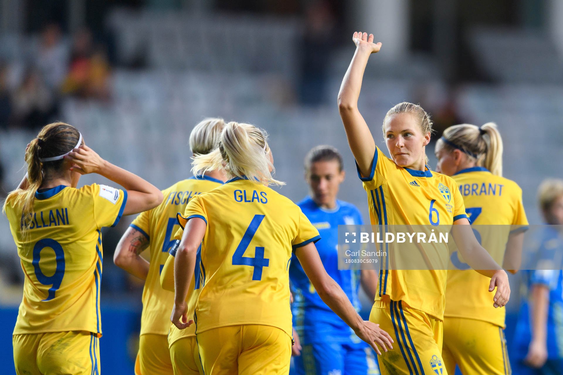 Sveriges Magdalena Eriksson jublar under VM-kvalmatchen i fotboll mellan Sverige och Ukraina den 30 augusti 2018 i Göteborg.