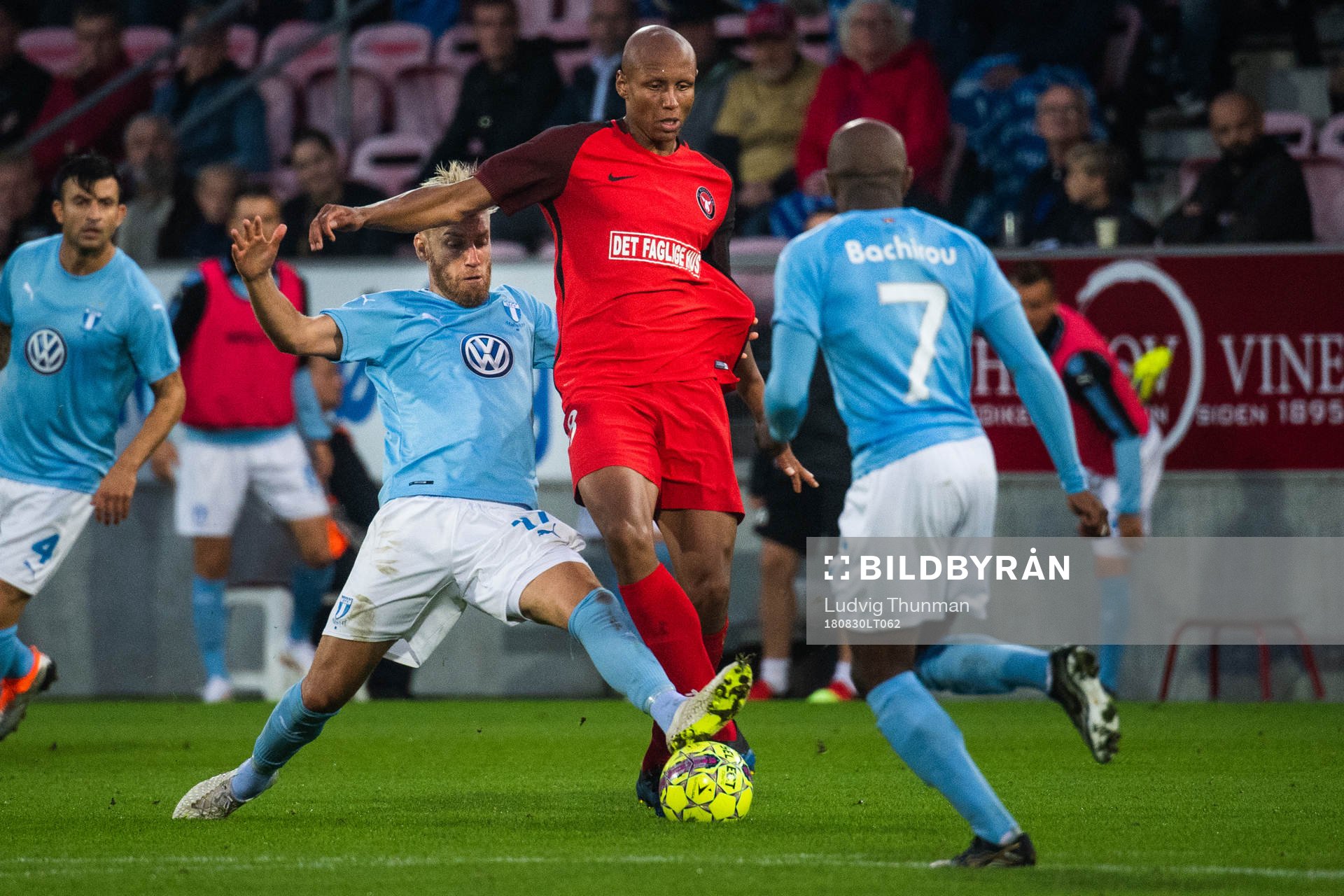 Ayo Simon Okosun of Midtjylland and Rasmus Bengtsson of