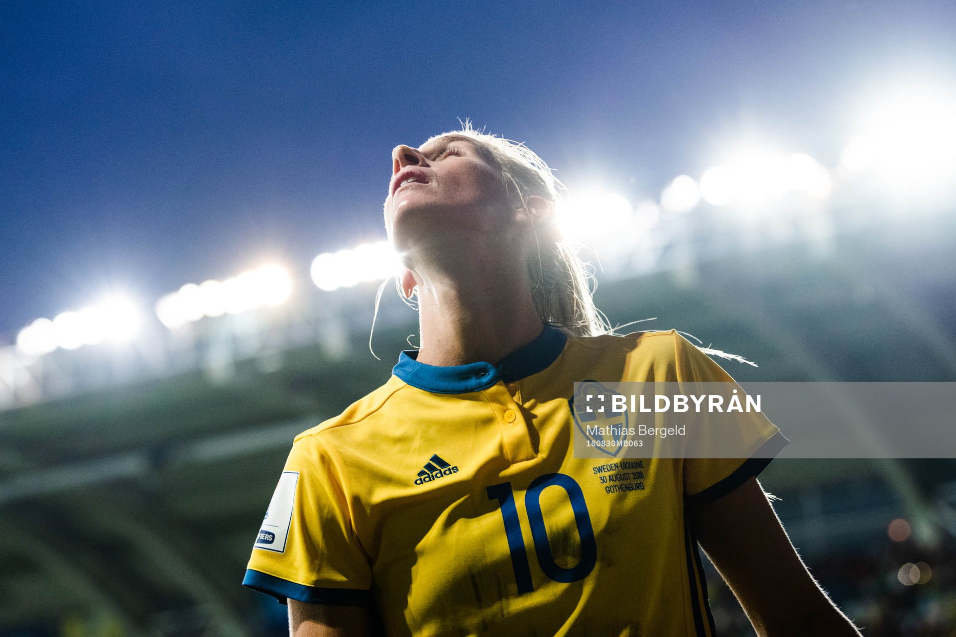 Sveriges Sofia Jakobsson reagerar