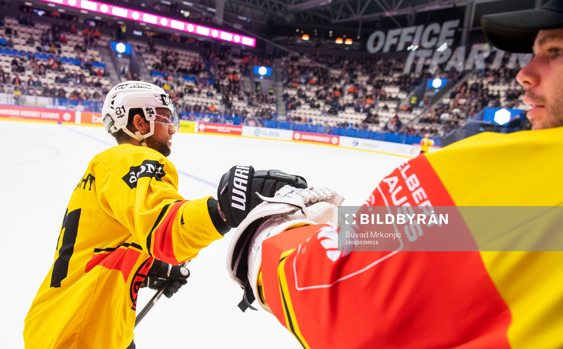 Thomas Rüfenacht of Berns celebrates hiss 1-1 goal
