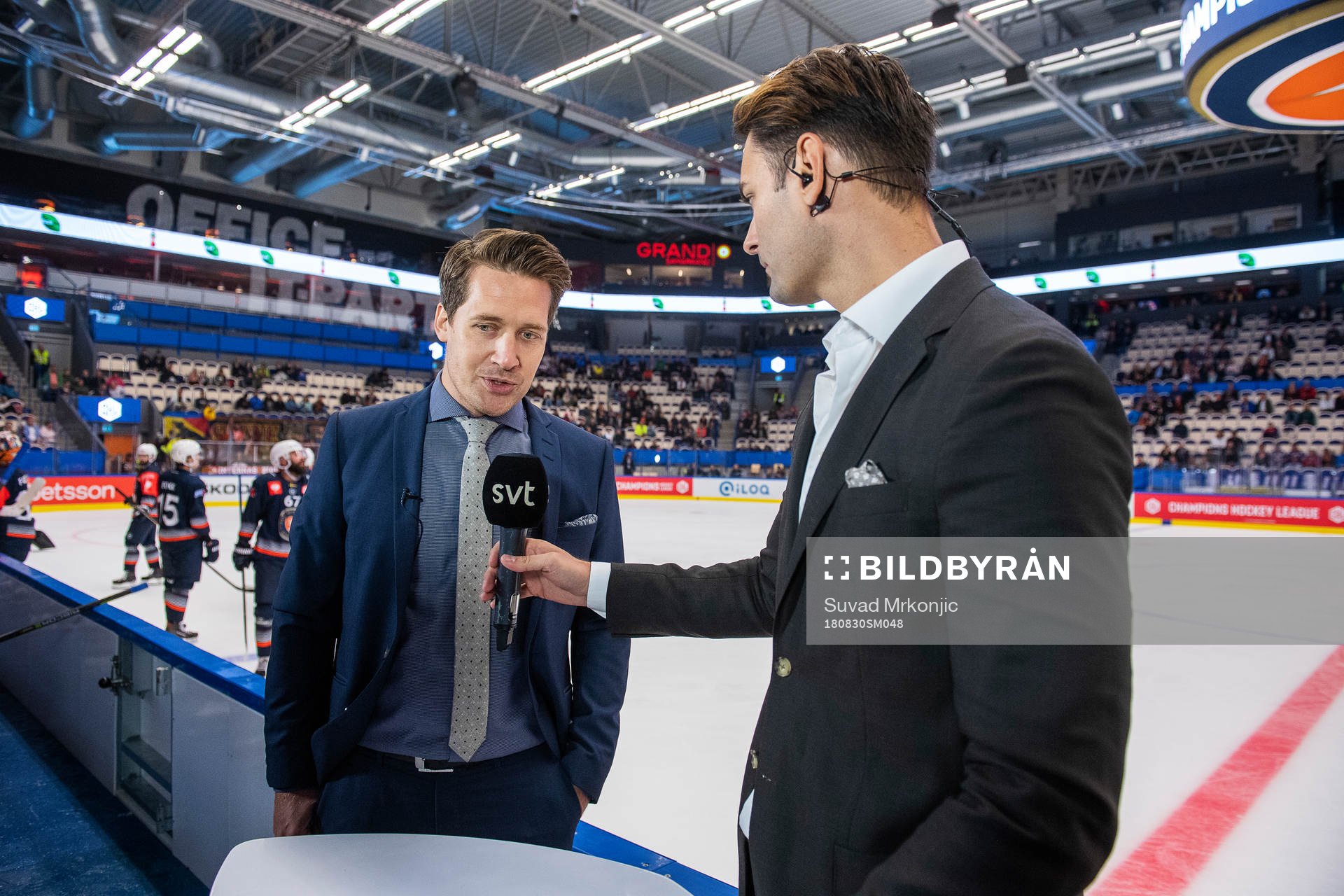 Head Coach  Sam Hallam of Växjö interviewed by SVTs