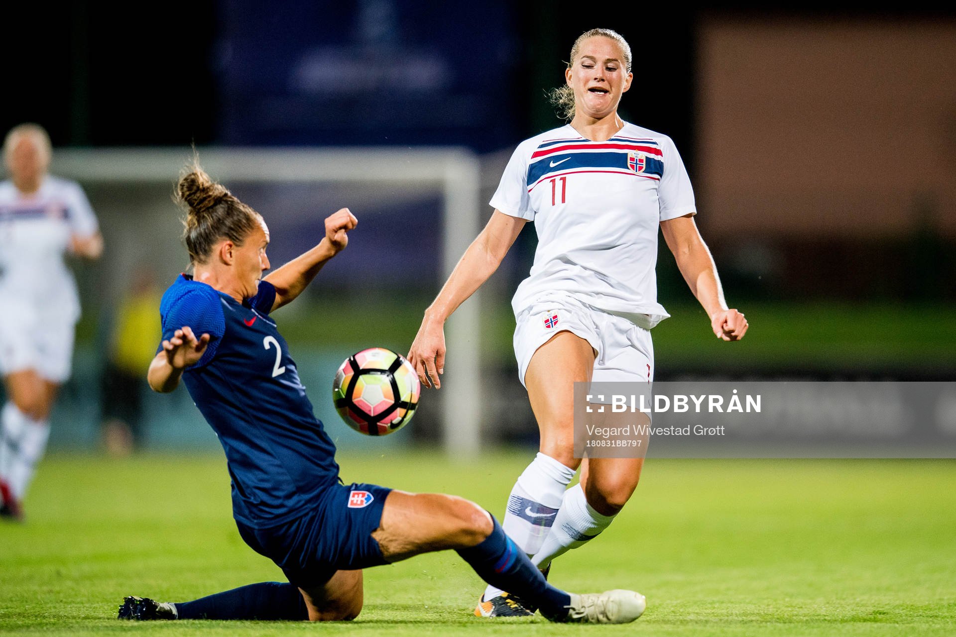 Lucia Harsanyova of Slovakia and Lisa-Marie Karlseng Utland