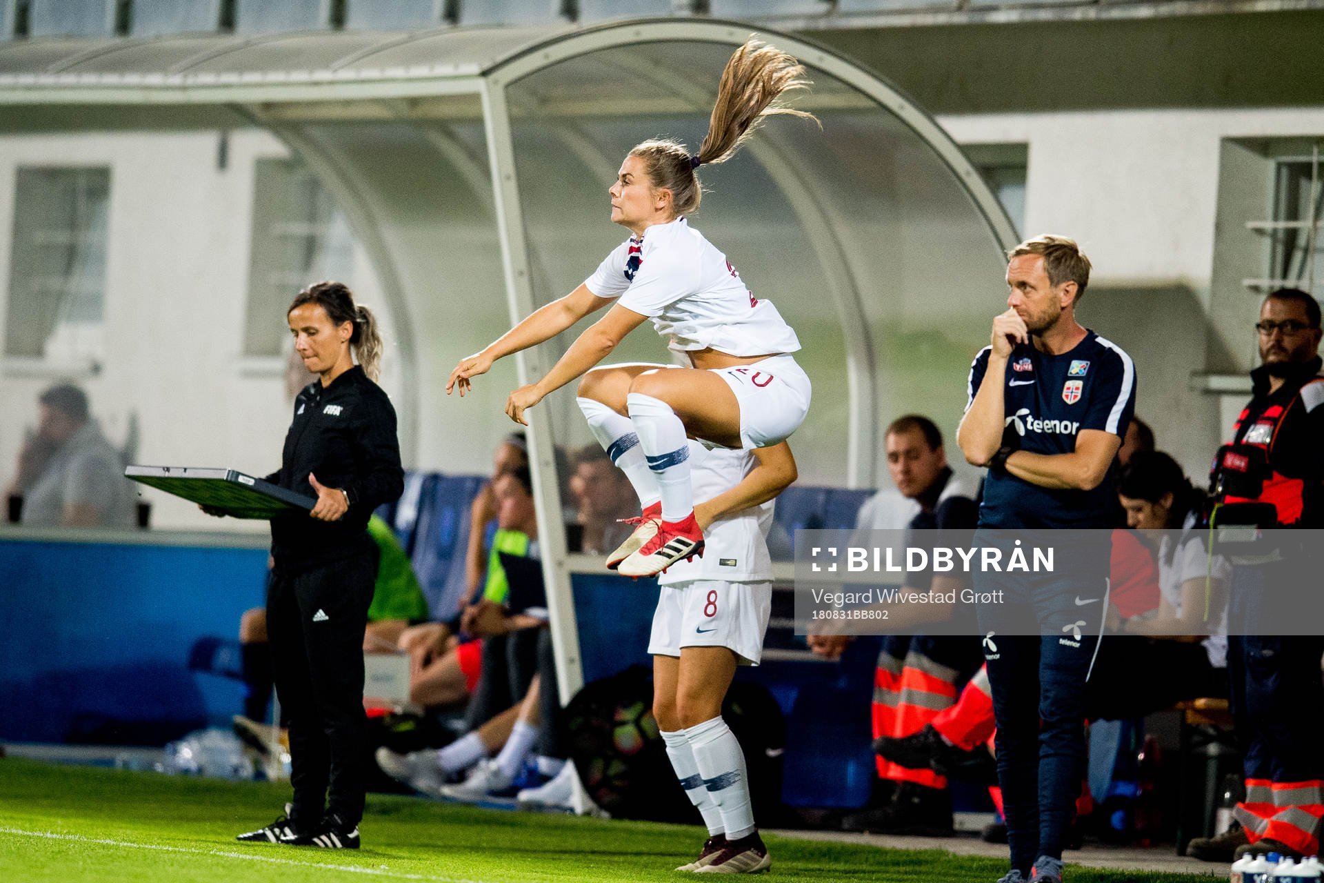Emilie Bosshard Haavi of Norway prepares to come