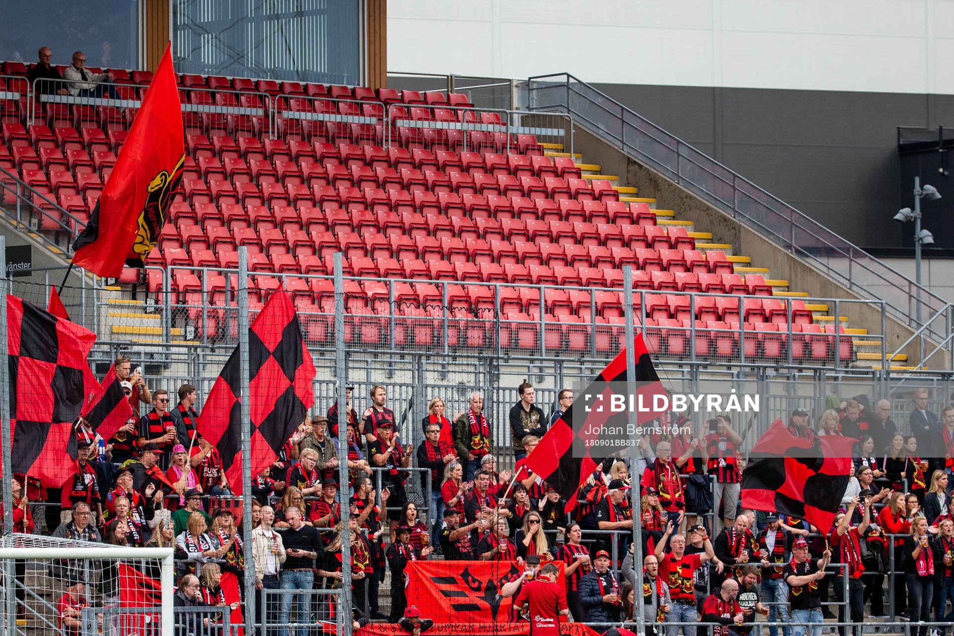 Östersunds supportrar innan fotbollsmatchen i Allsvenskan