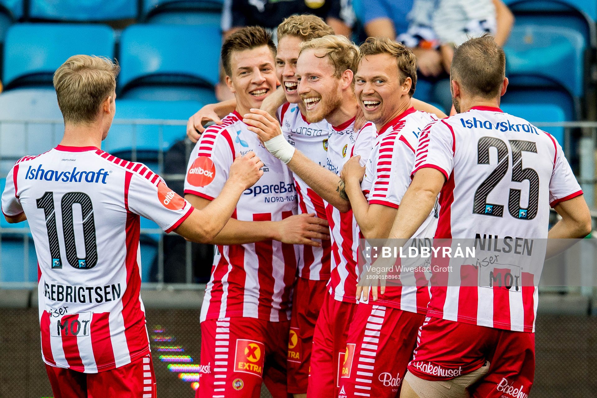Onni Johannes Simonpoika Valakari of Tromsø celebrates