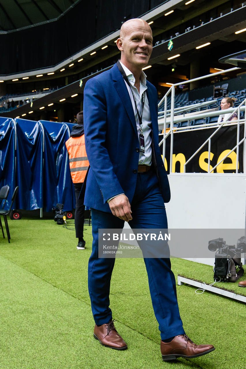 s klubbdirektör Jens T Andersson innan fotbollsmatchen i