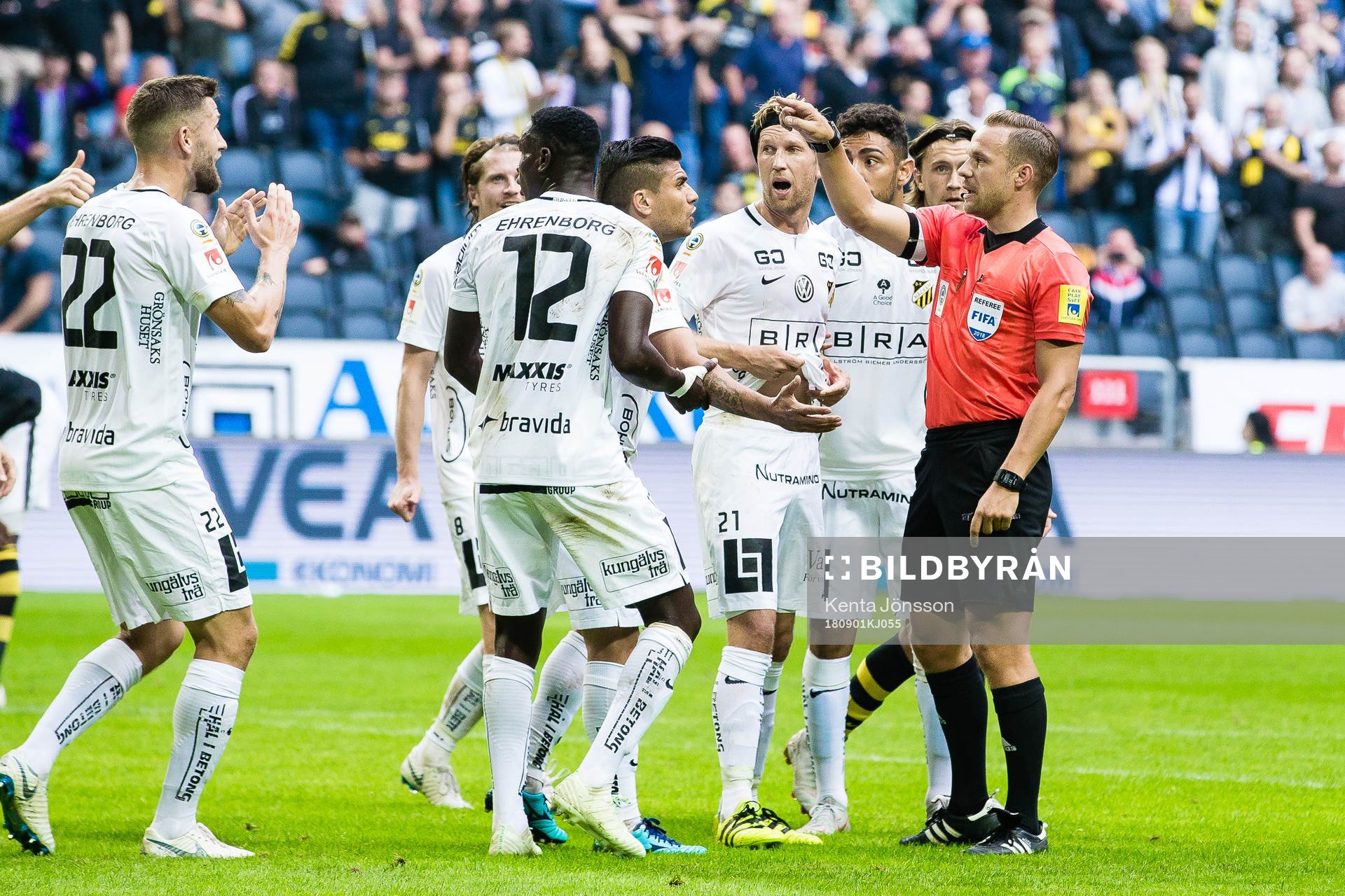 Häckens Rasmus Lindgren , Paulinho, Elohor Ekpolo och