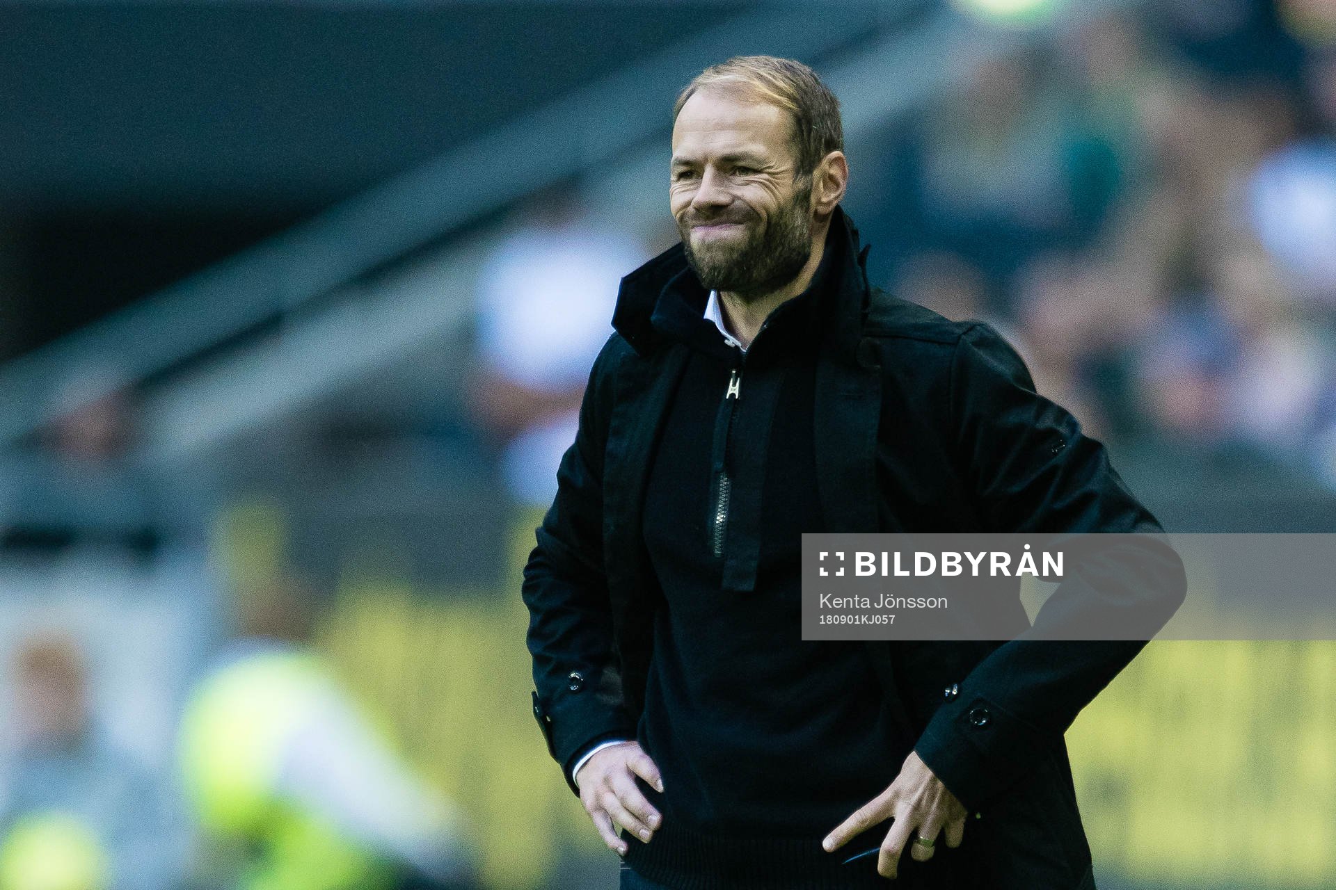 Häckens tränare Andreas Alm grimaserar