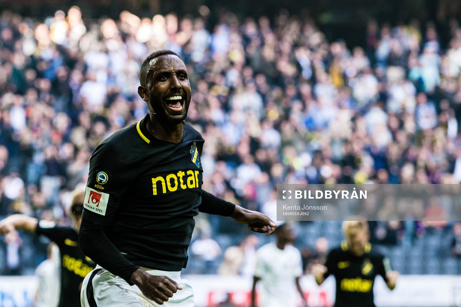 AIK:s Henok Goitom jublar efter 2-0 under fotbollsmatchen i Allsvenskan mellan AIK och Häcken den 1 September 2018 i Stockholm. 