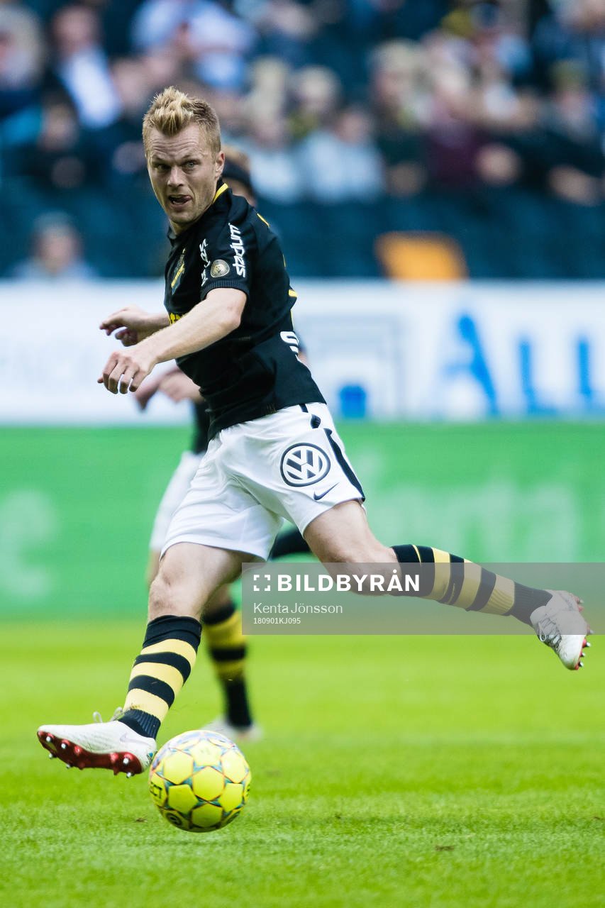 s Sebastian Larsson