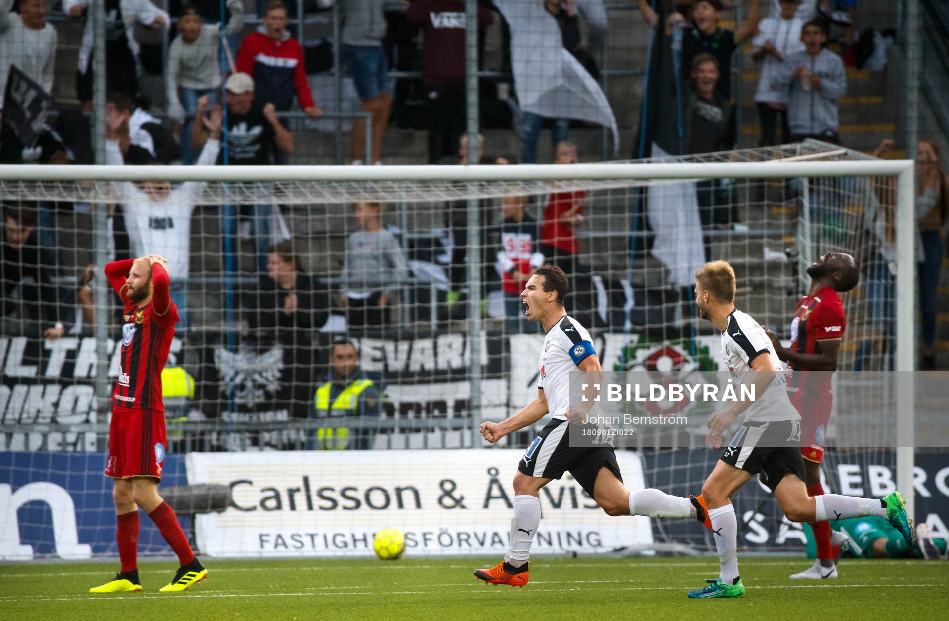 Örebros Nordin Gerzic gör 2-1 och jublar med Johan