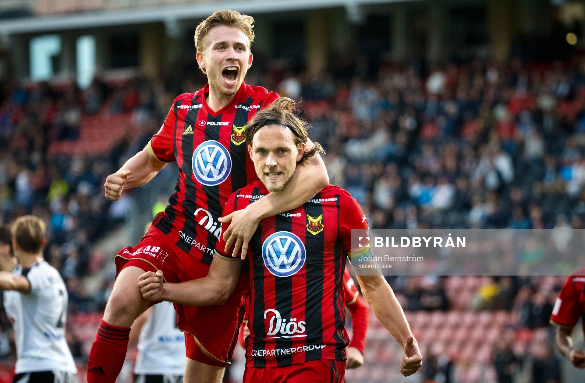 Östersunds Ludvig Fritzson och Tom Pettersson jublar vid