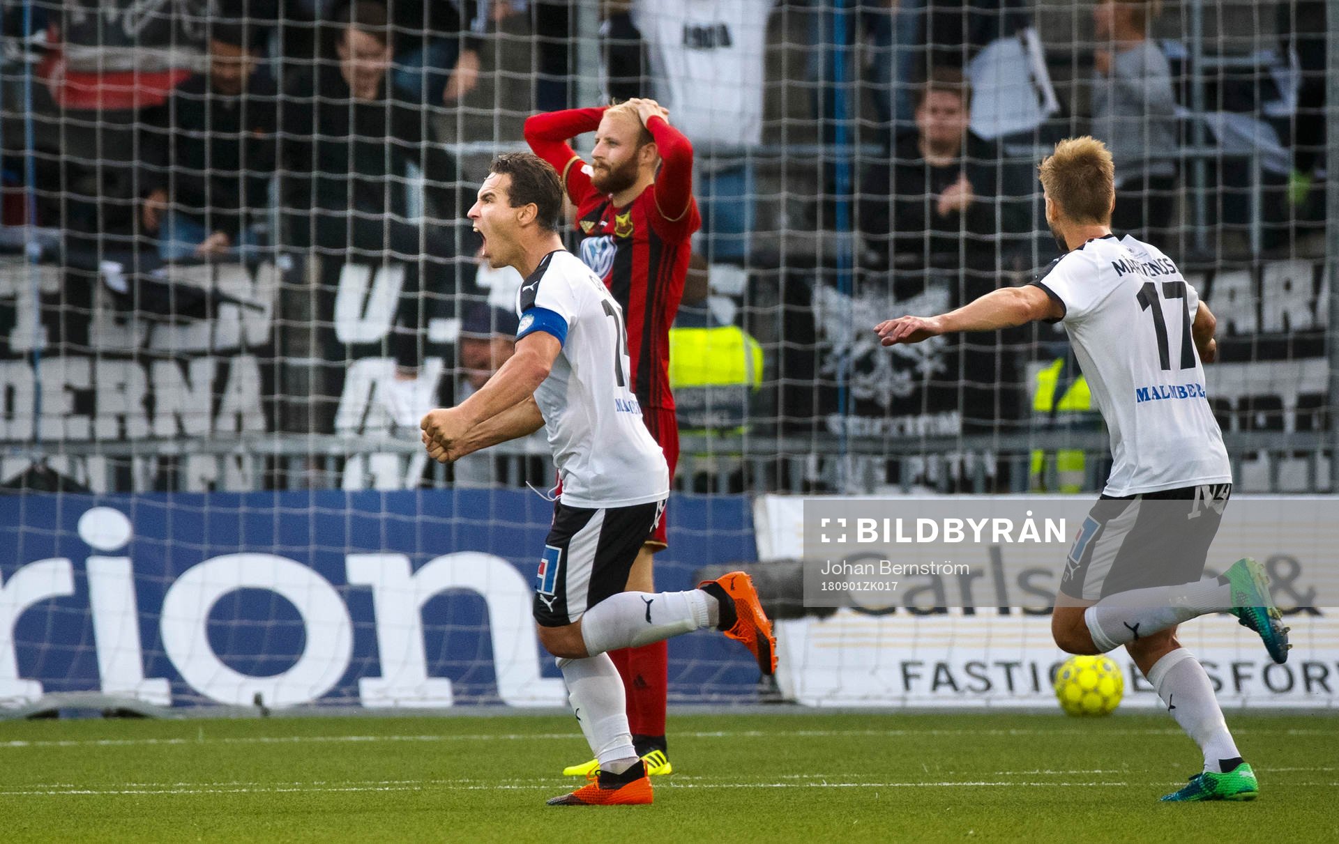 Örebros Nordin Gerzic gör 2-1 och jublar med Johan