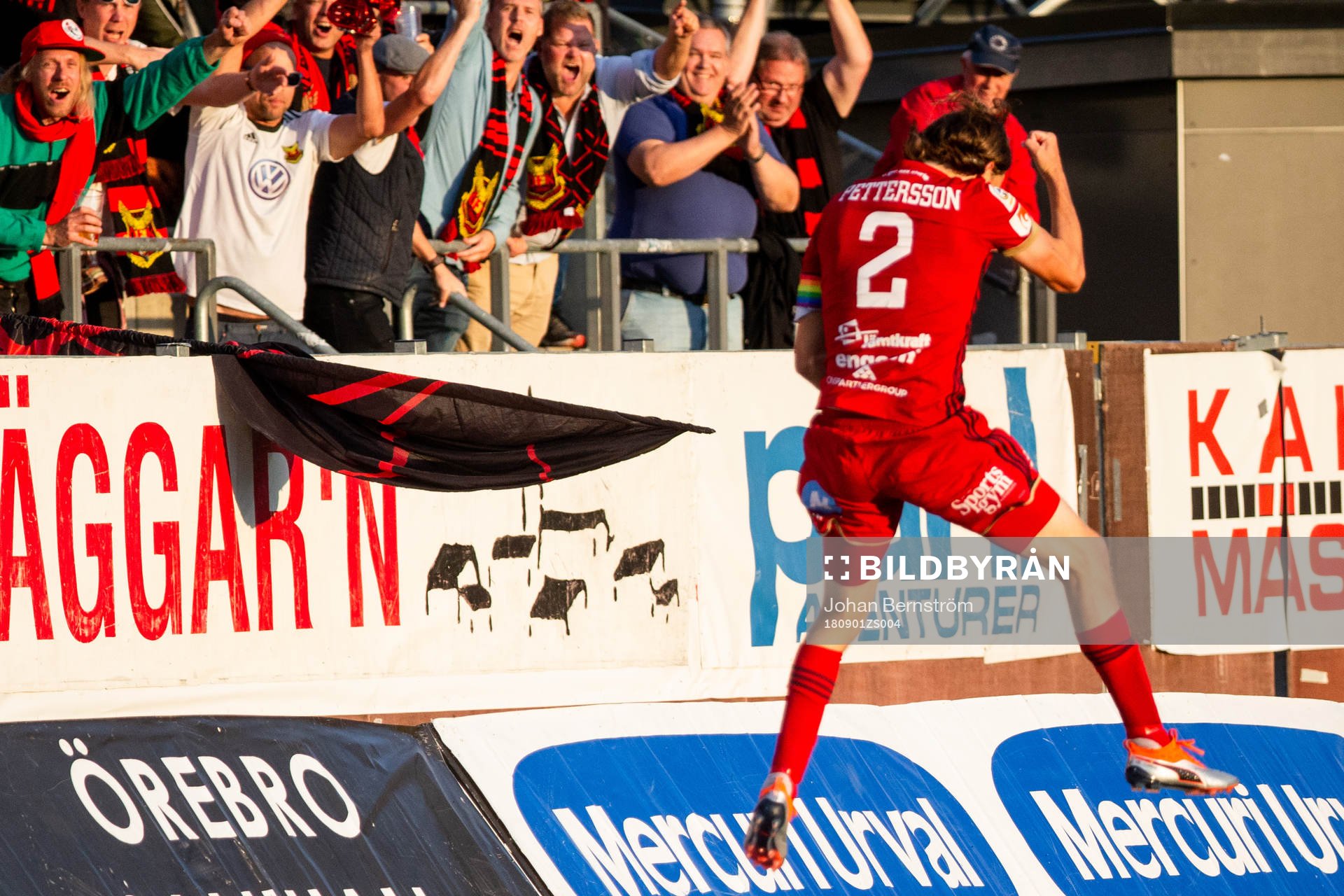 Östersunds Tom Pettersson jublar
