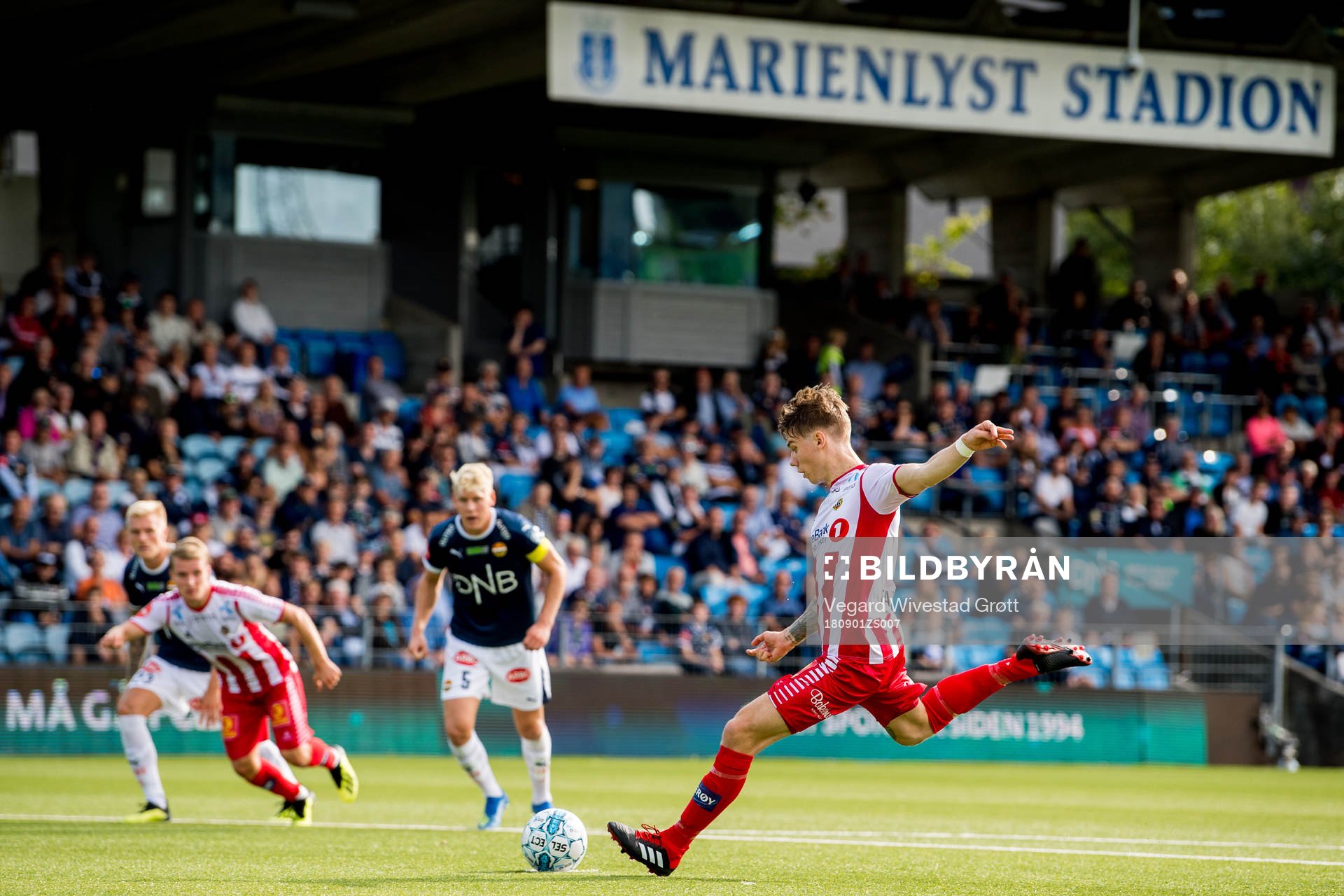Robert Taylor of Tromsø scores 1-1