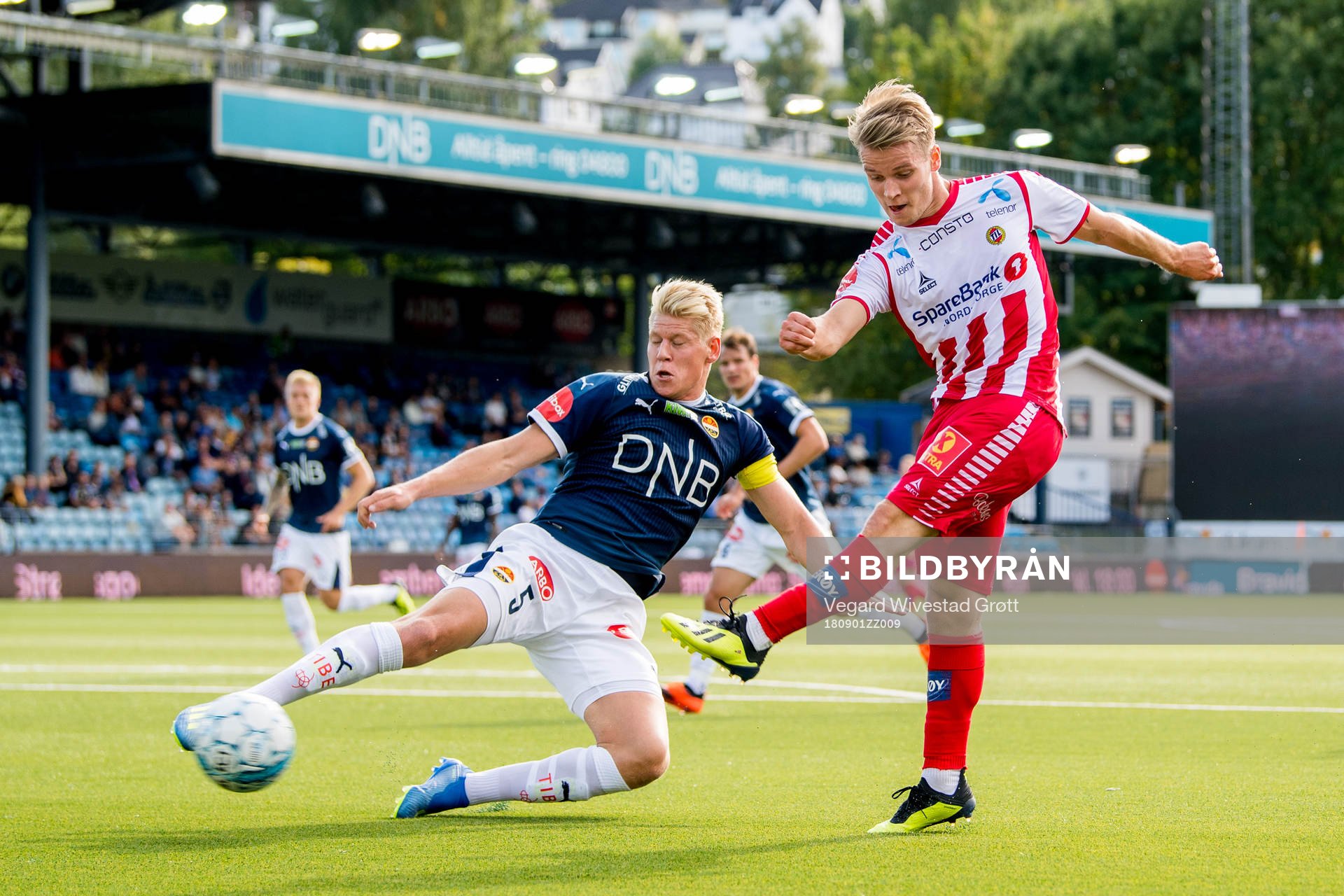 Mikael Nord Ingebrigtsen of Tromsø scores 1-1