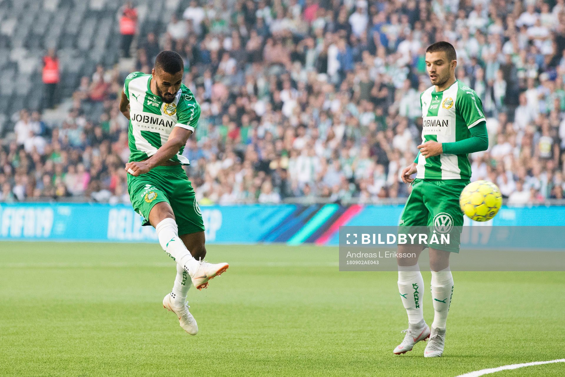 Hammarbys Junes Barny med ett skott