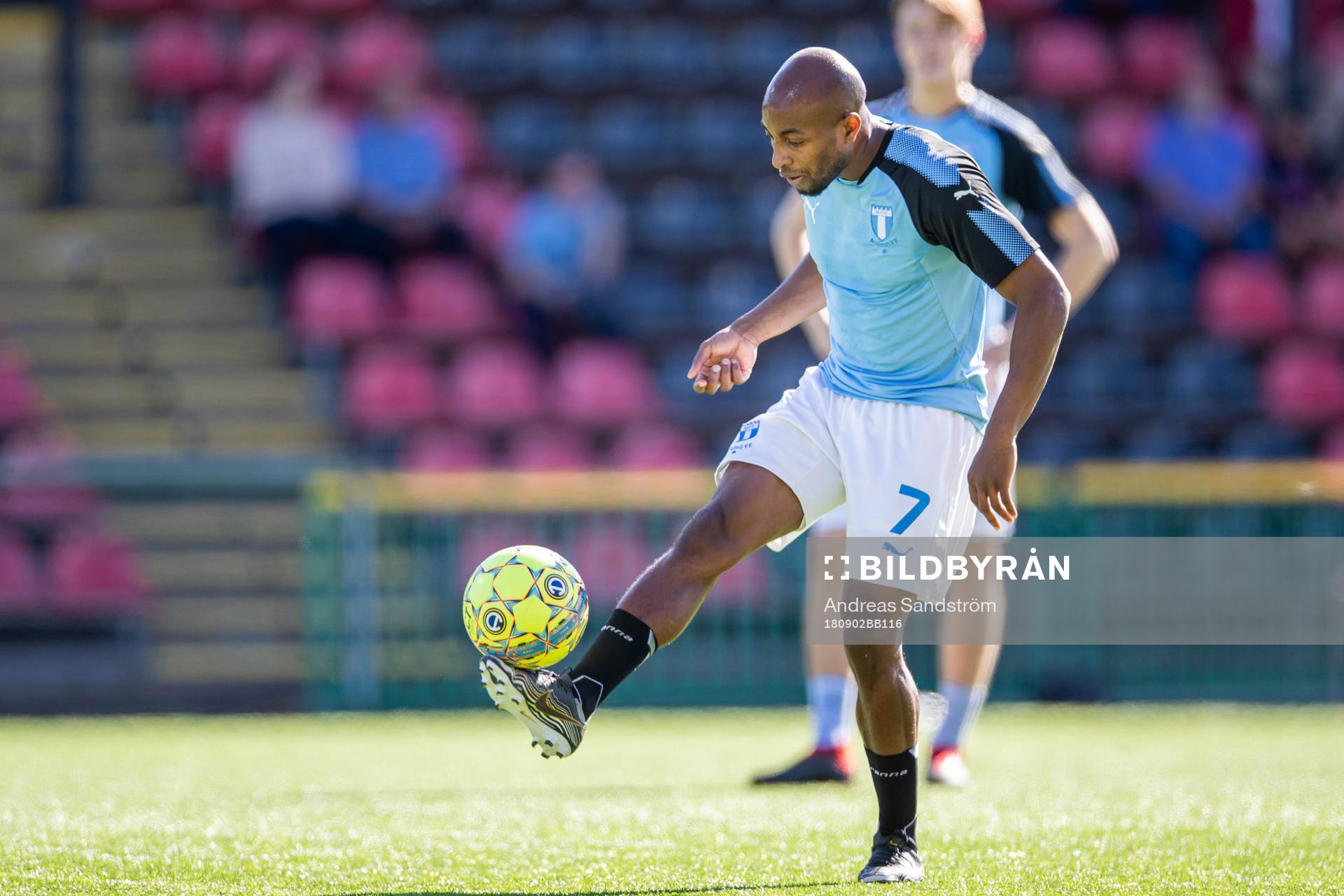 Malmö FFs Fouad Bachirou innan fotbollsmatchen i