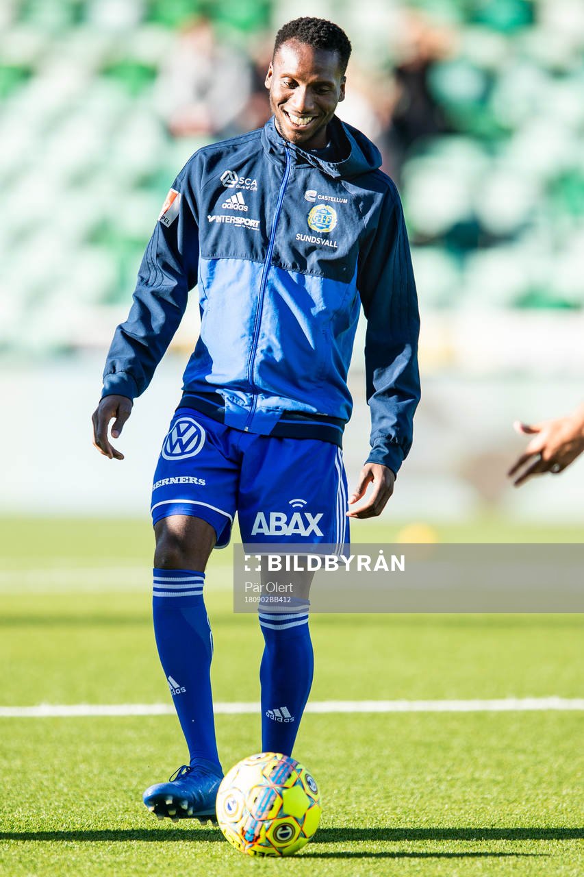 Sundsvalls Peter Wilson innan fotbollsmatchen i Allsvenskan