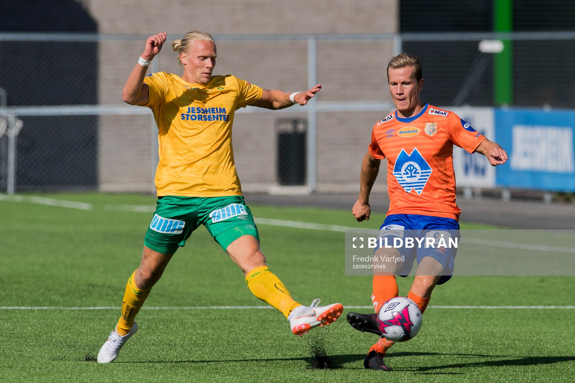 Lars-Jørgen Salvesen of Ull/Kisa and Ståle Steen Sæthre of Aalesund during the OBOS-ligaen match between Ull/Kisa and Aalesund on September 2, 2018 in Jessheim.