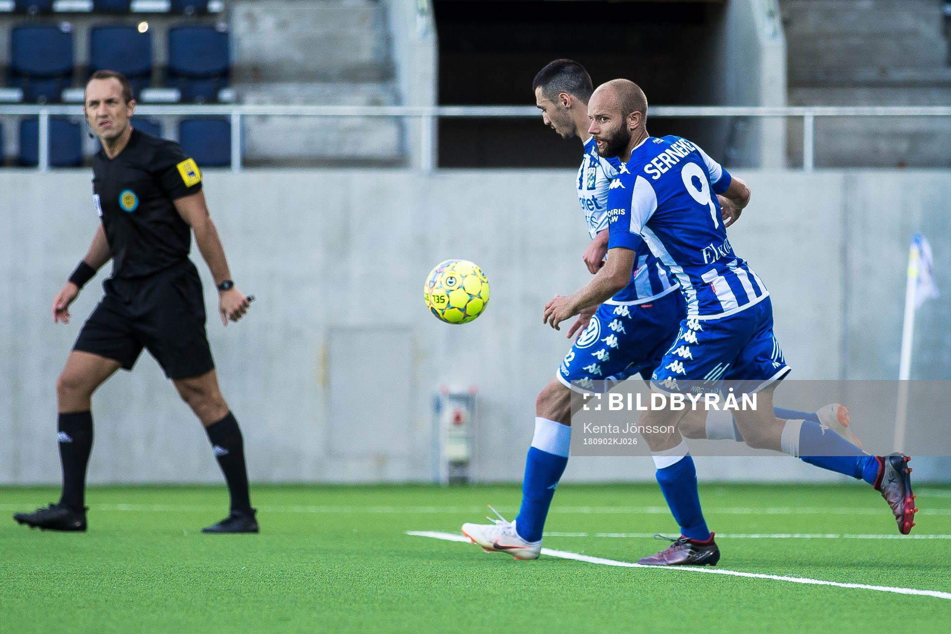 IFK Göteborgs Giorgi Kharaishvili jublar med Robin Söder