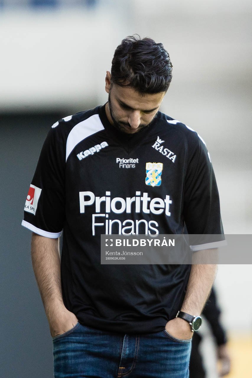 IFK Göteborgs tränare Poya Asbaghi deppar