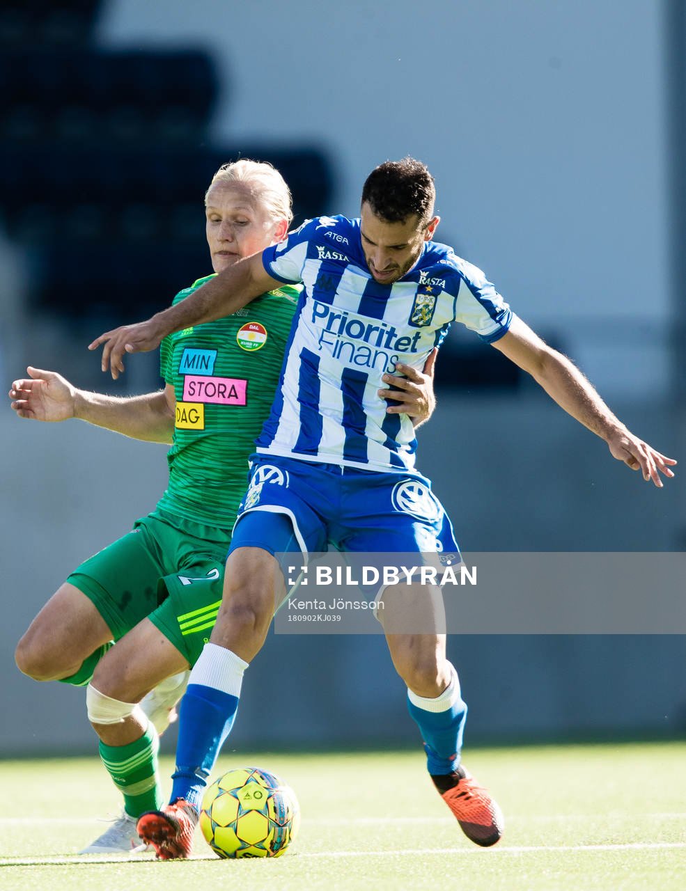 Dalkurds Henrik Löfkvist och IFK Göteborgs André Calisir