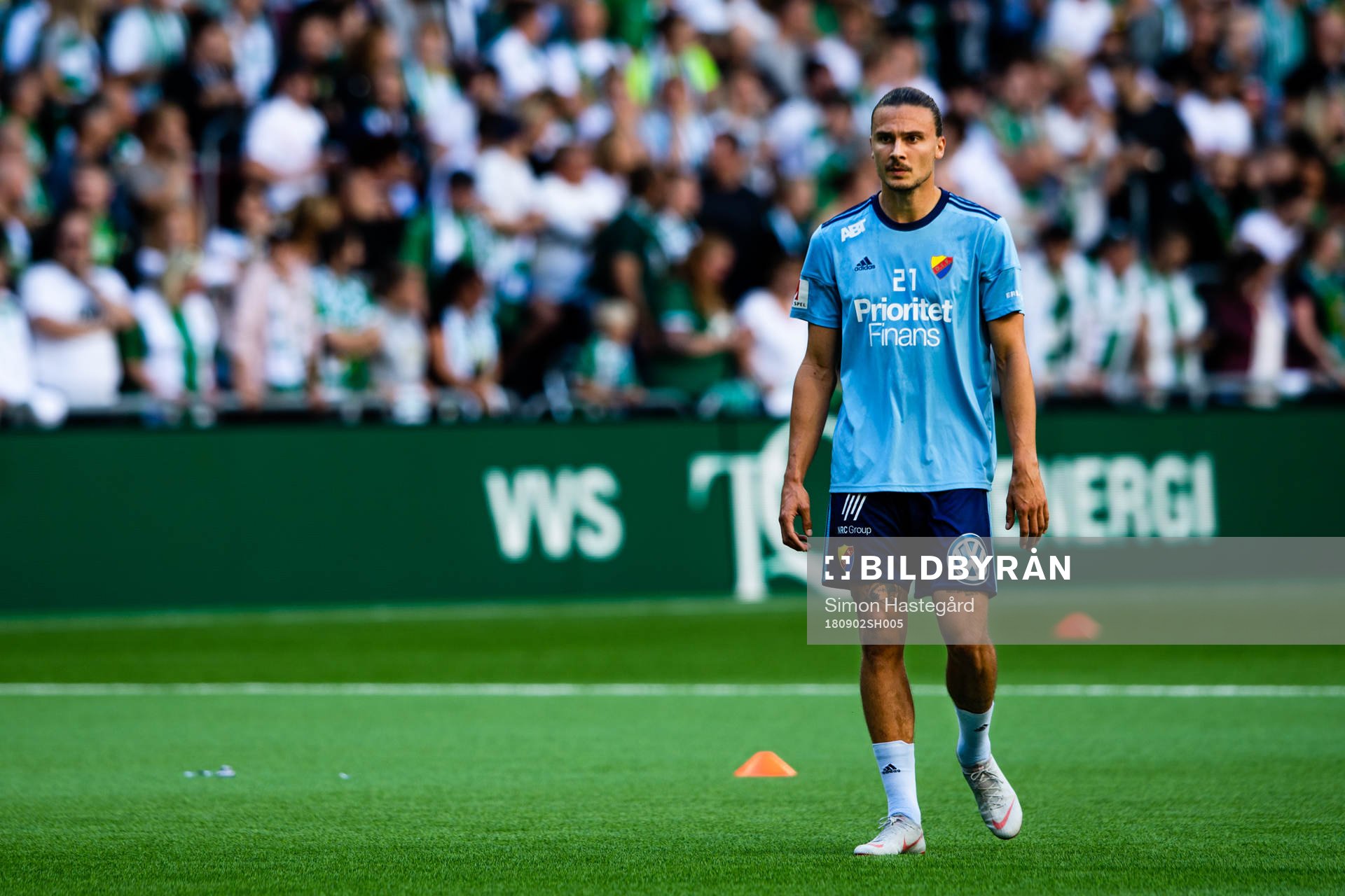 Djurgårdens Erik Johansson före  fotbollsmatchen i