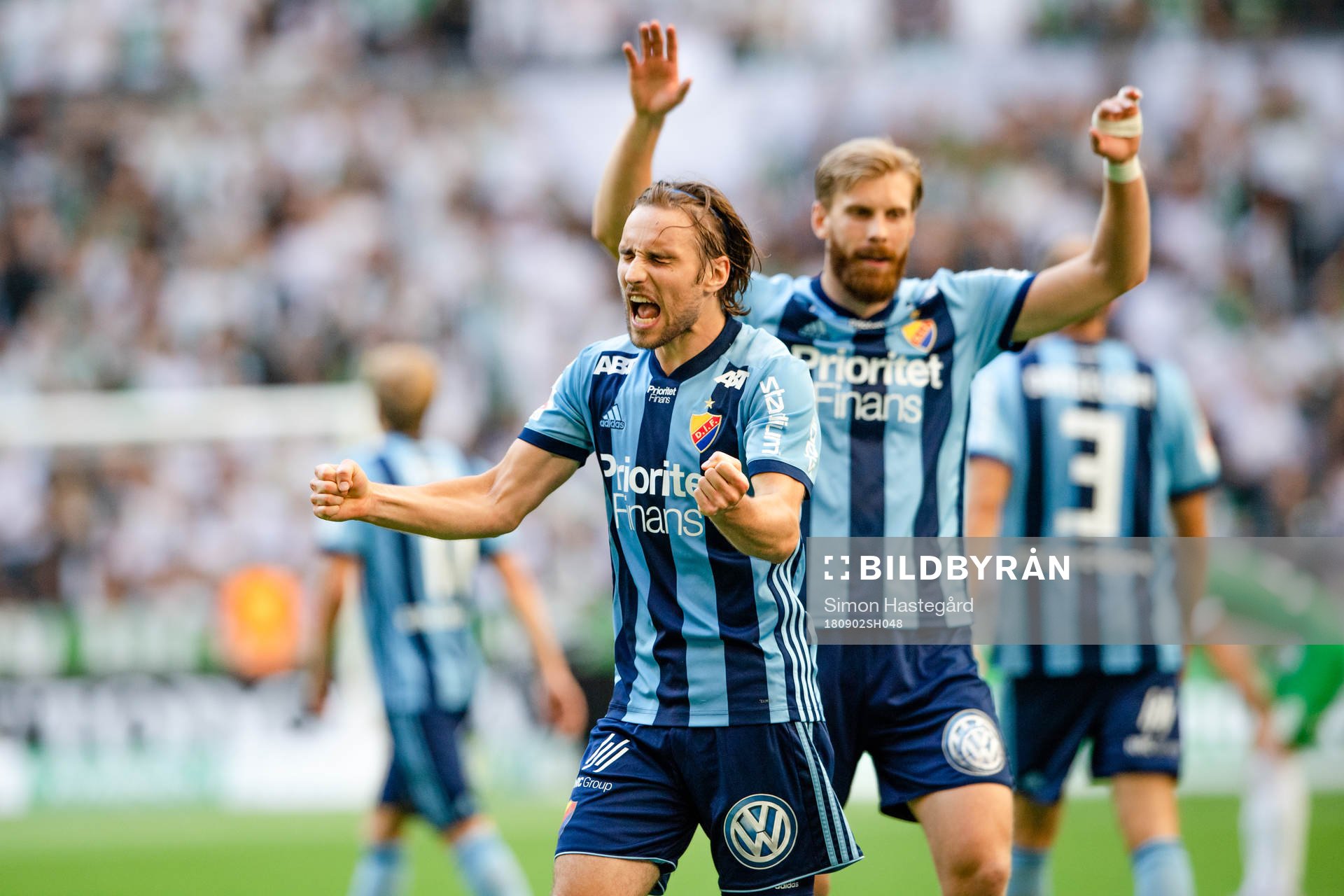 Djurgårdens Kevin Walker och Marcus Danielson  jublar