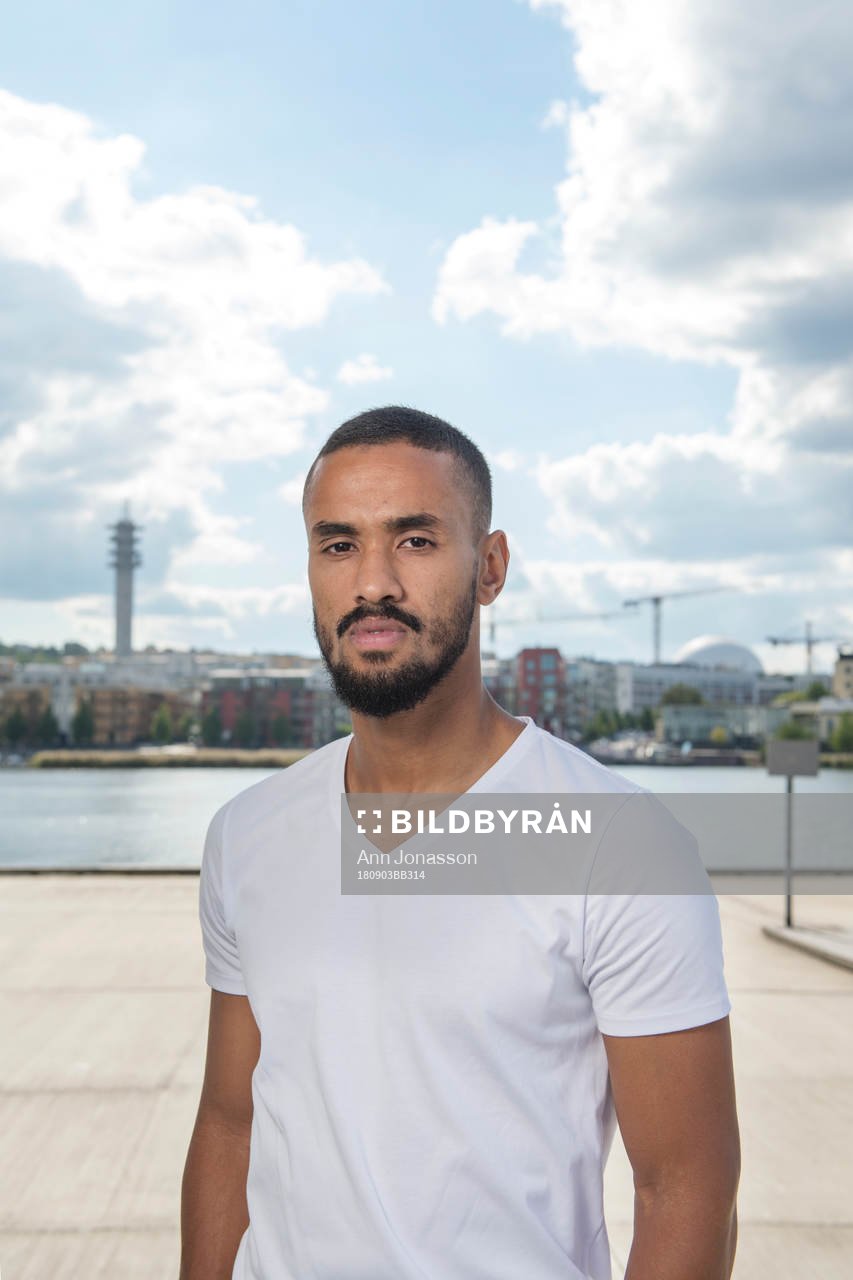 Fotbollsspelaren Junes Barny