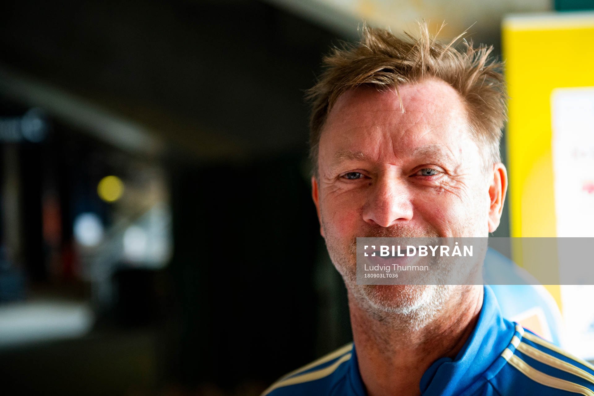 Förbundskapten Peter Gerhardsson intervjuas efter en träning med Sveriges damlandslag i fotboll inför VM-kval matchen mot Danmark den 3 augusti 2018 i Viborg.