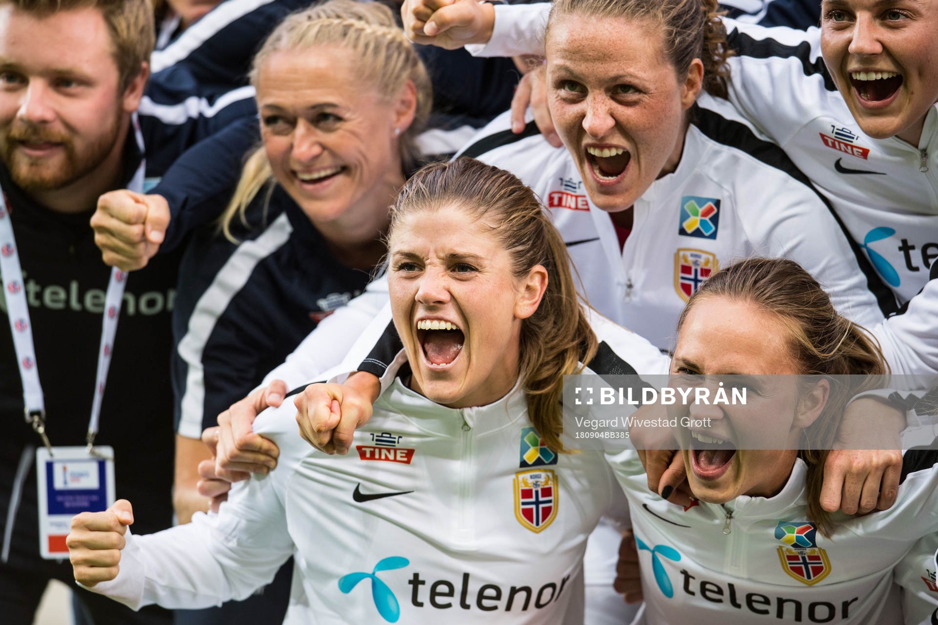 Maren Mjelde of Norway and Caroline Graham Hansen of Norway