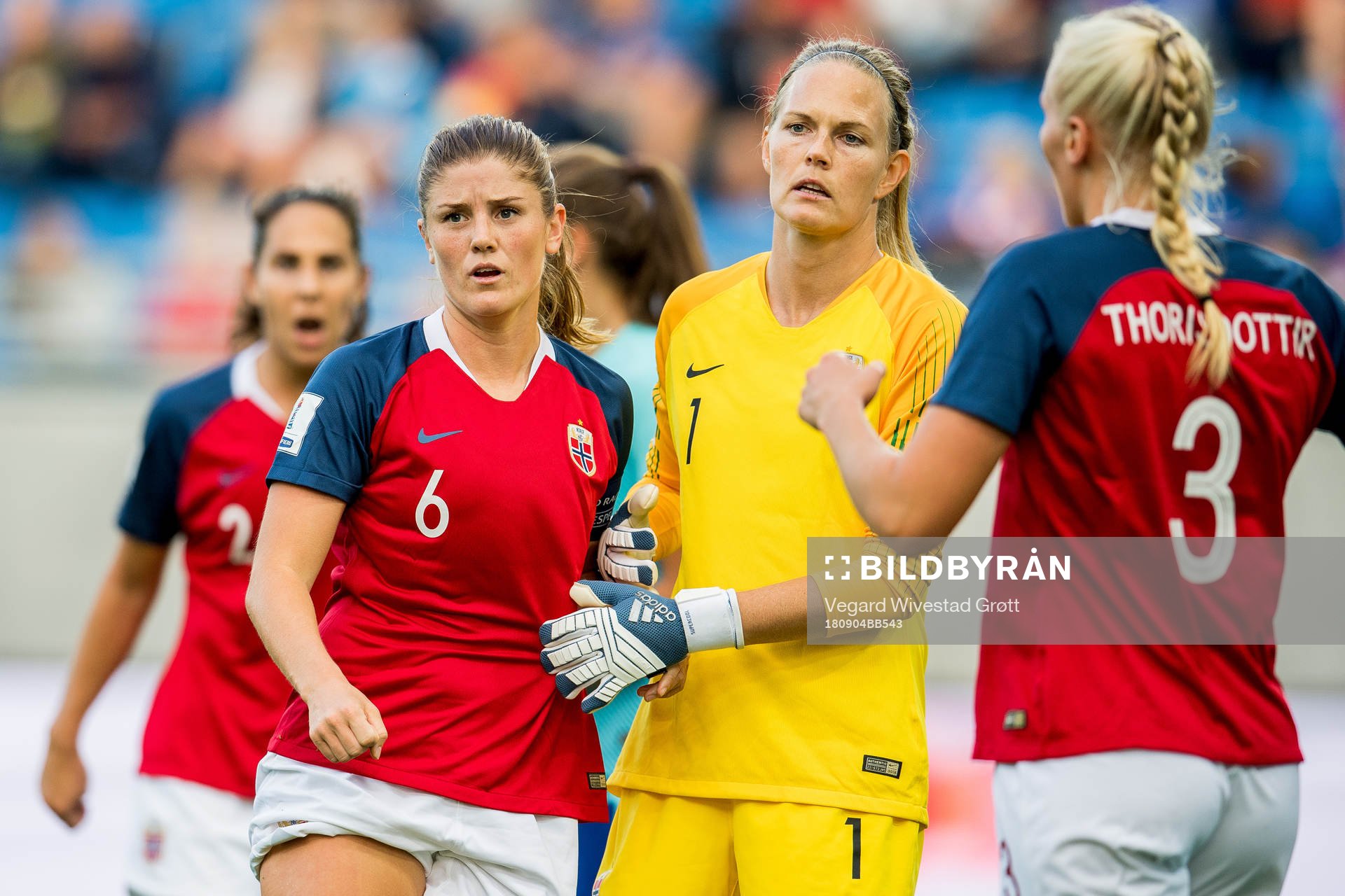 Maren Mjelde and goalkeeper Ingrid Hjelmseth of Norway