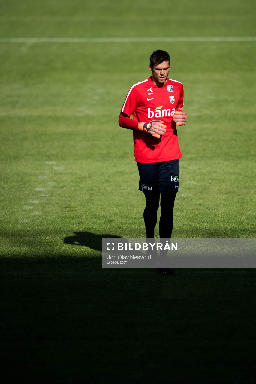 Goalkeeper Rune Almenning Jarstein of Norway