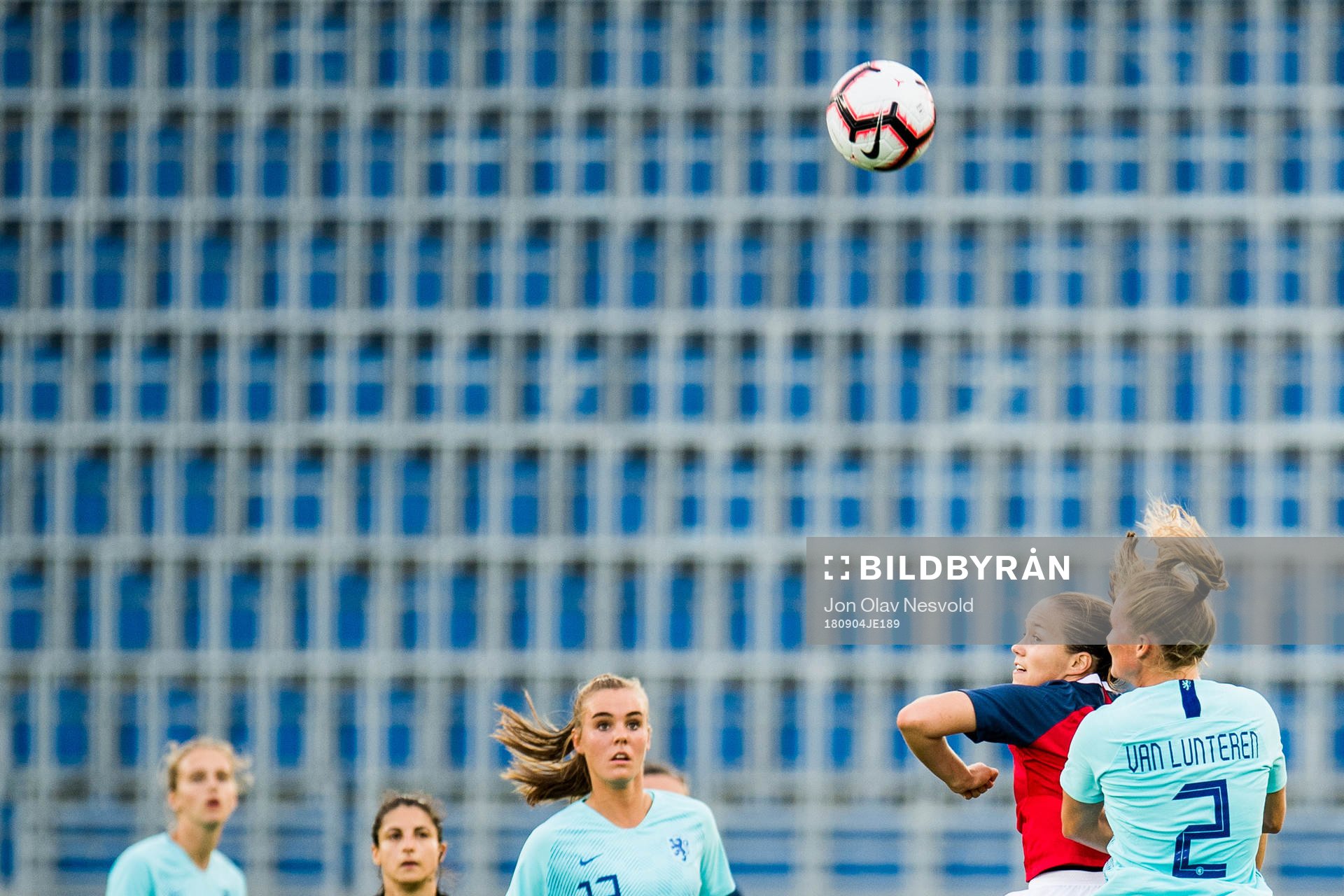 Guro Reiten of Norway and Desiree van Lunteren of Netherlands during the FIFA Women's World Cup Qualifier match between Norway and Netherlands on September 4, 2018 in Oslo.