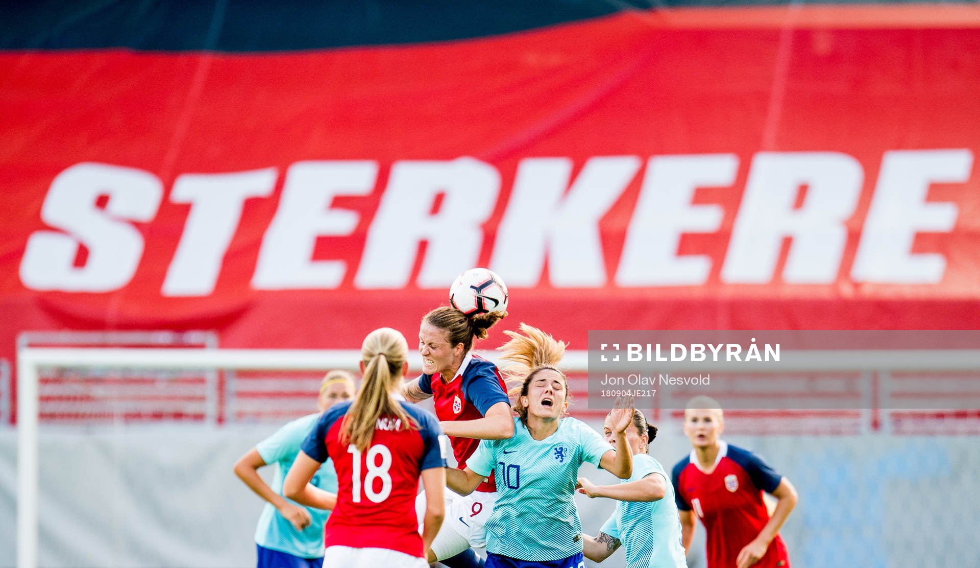Isabell Herlovsen of Norway and Danielle Van de Donk of