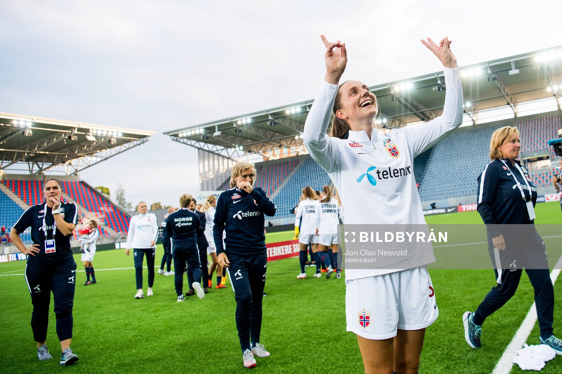 Vilde Bøe Risa of Norway celebrate