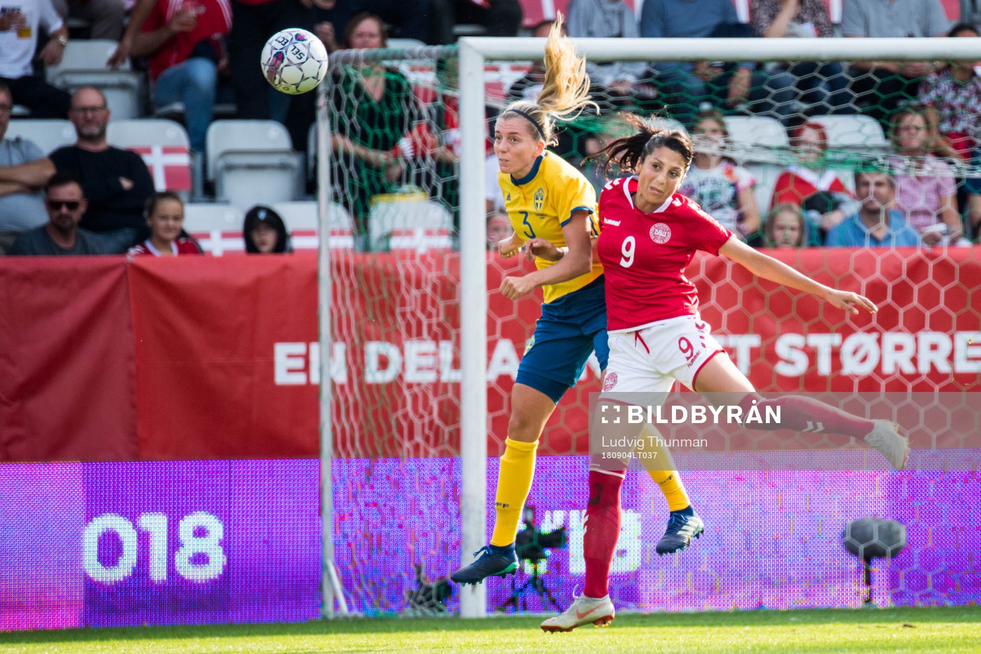 Sveriges Linda Sembrant och Danmarks Nadia Nadim