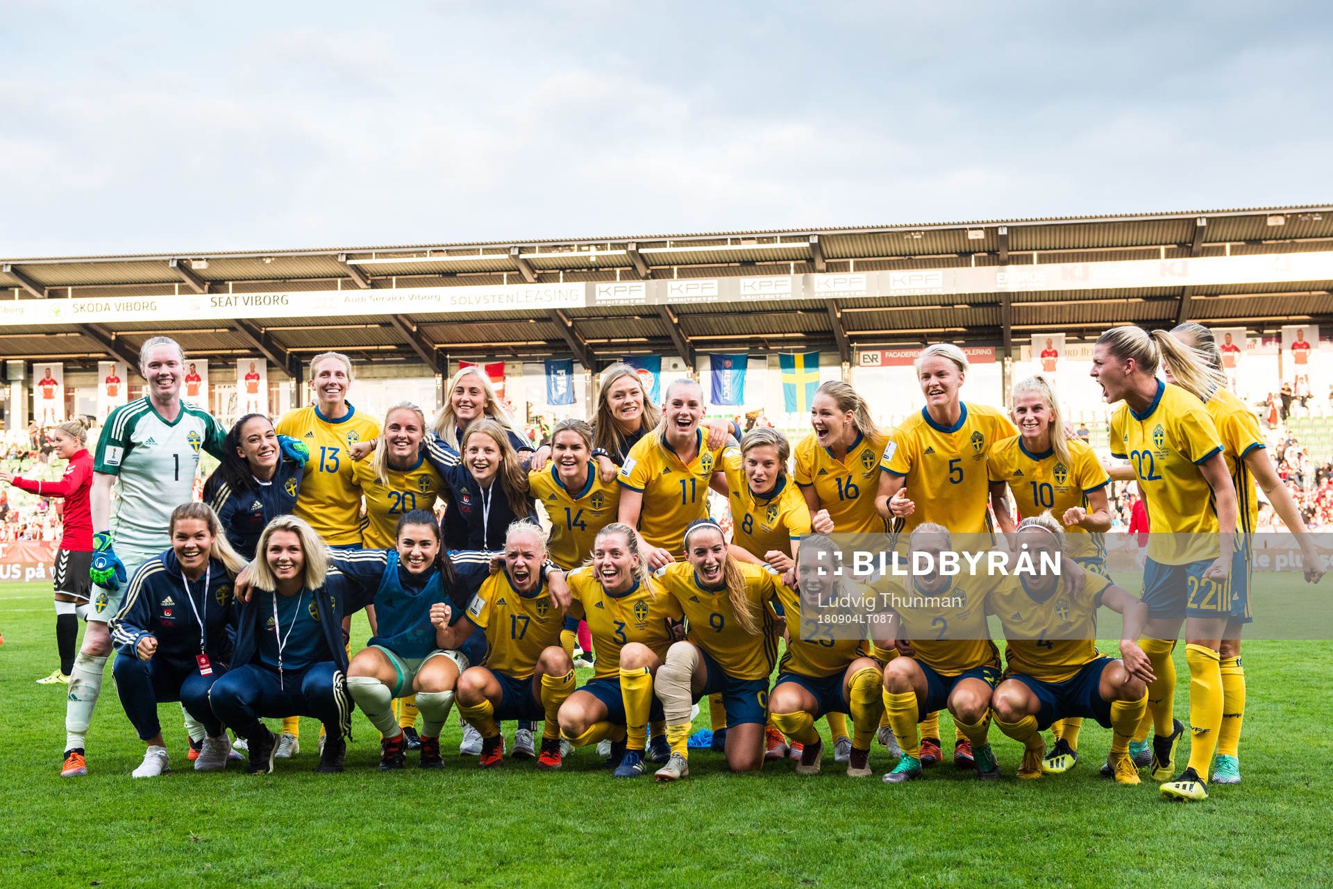 Sveriges spelare jublar