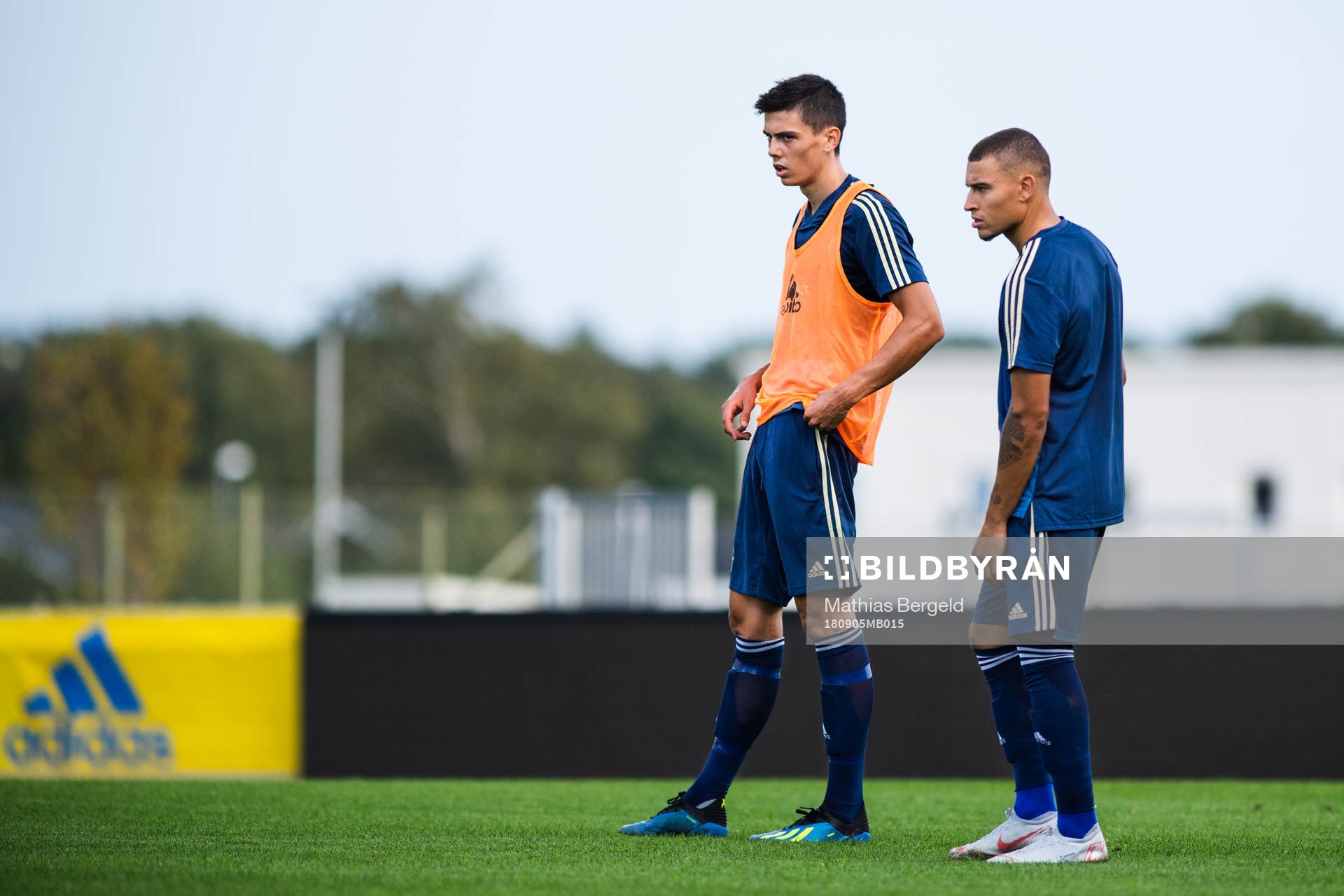 Dennis Hadzikadunic och Jordan Larsson