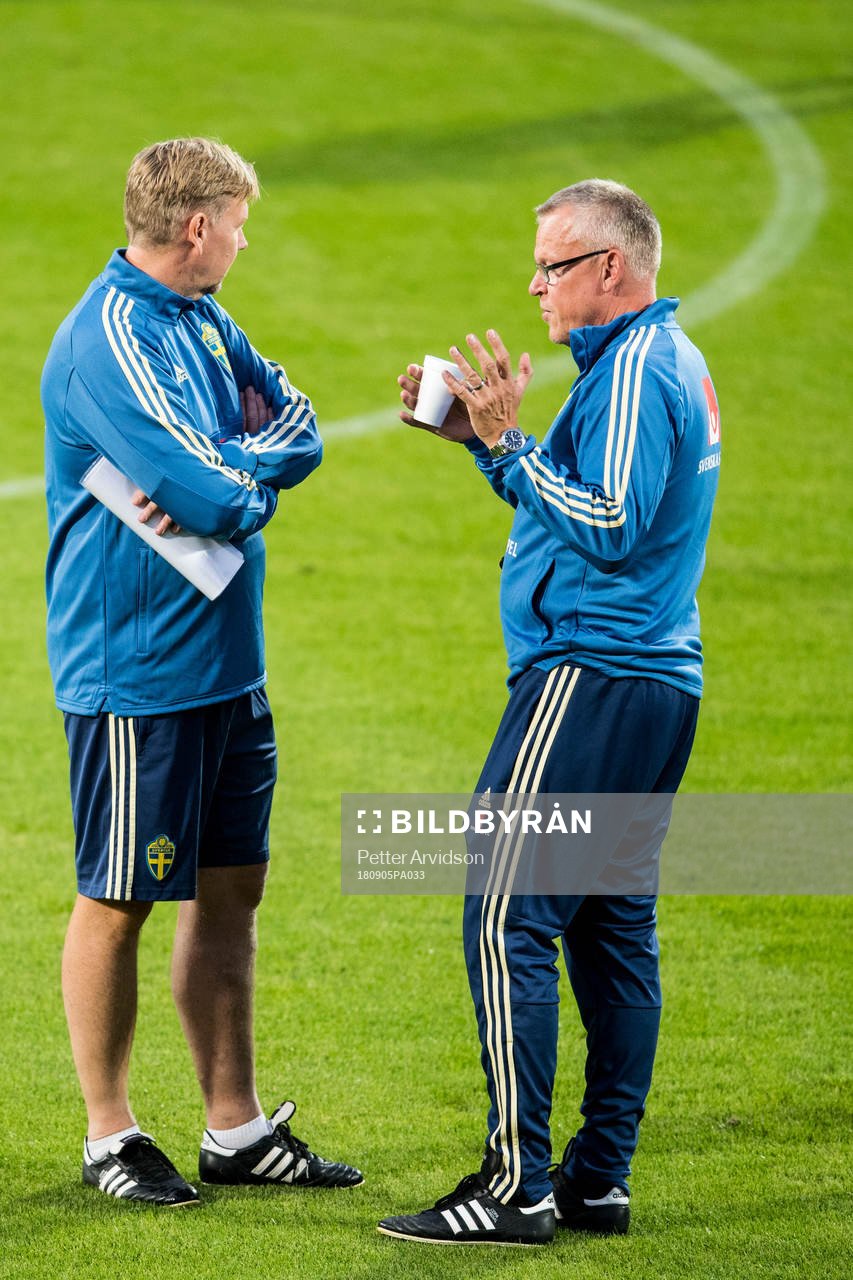 Head coach Janne Andersson and assistant coach Peter