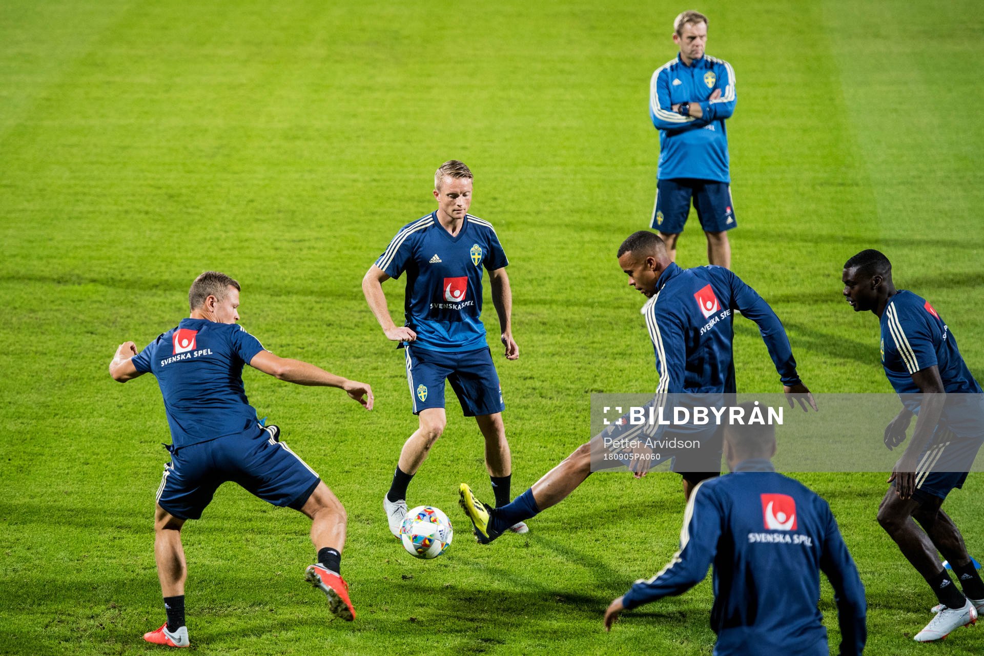 Viktor Claesson, Sam Larsson, Robin Quaison and Ken Sema of