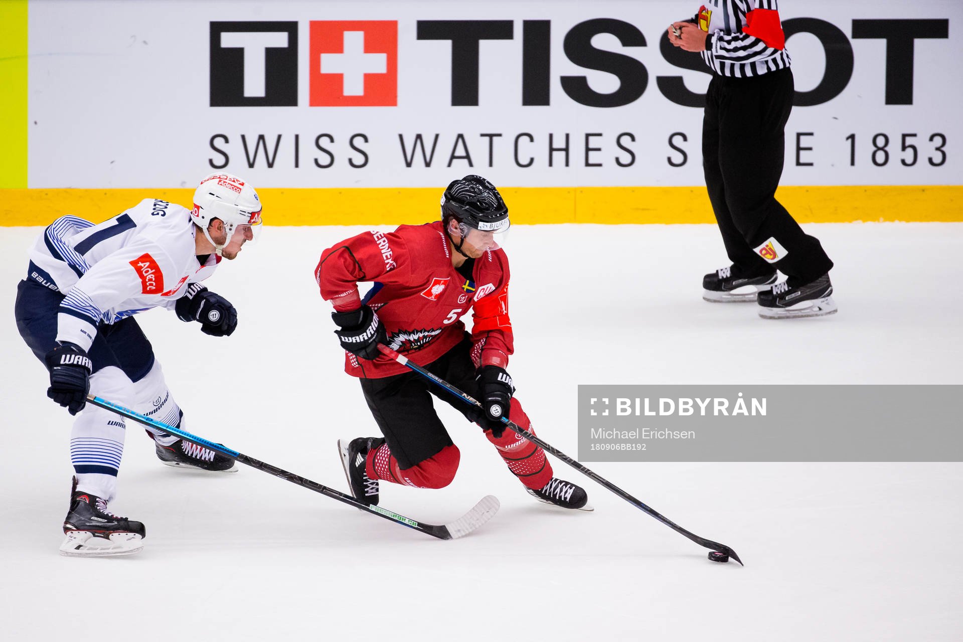 Fabrice Herzog of Zürich and Chay Genoway of Frölunda