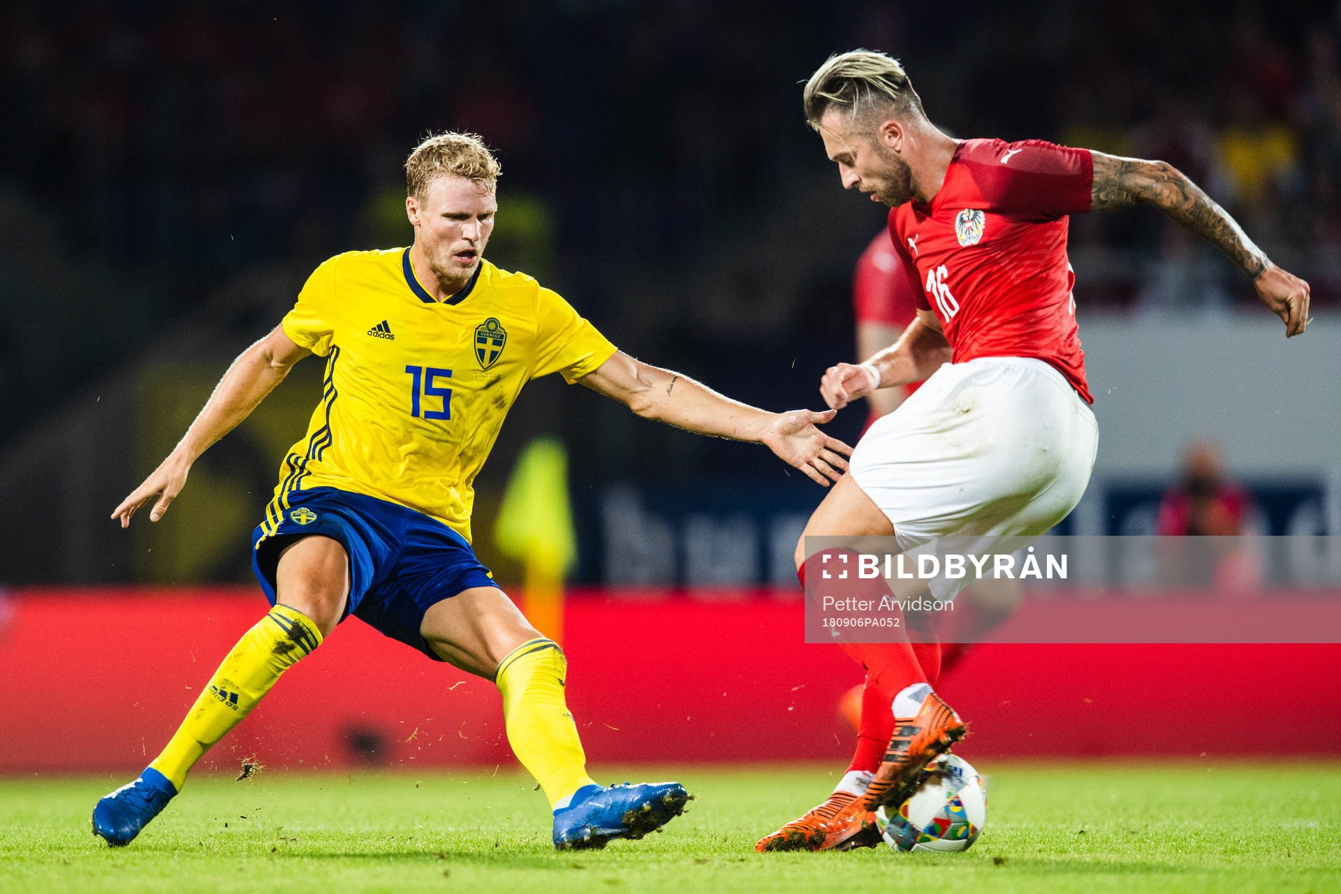 Oscar Hiljemark of Sweden and Peter Zulj of Austria