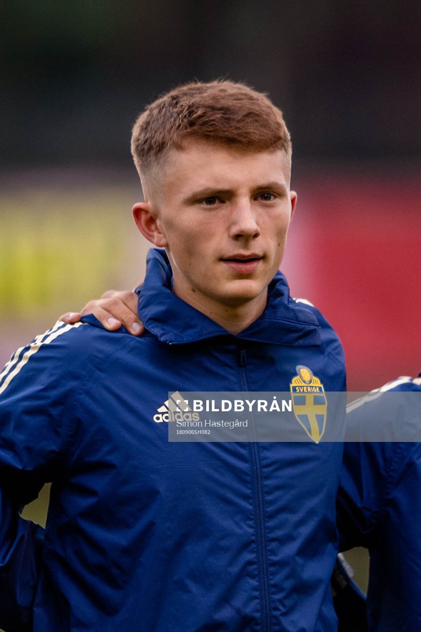 Sveriges målvakt Joachim Imbrechts före  P17-landskampen i fotboll mellan Sverige och Norge den 6 september 2018 i Söderhamn.